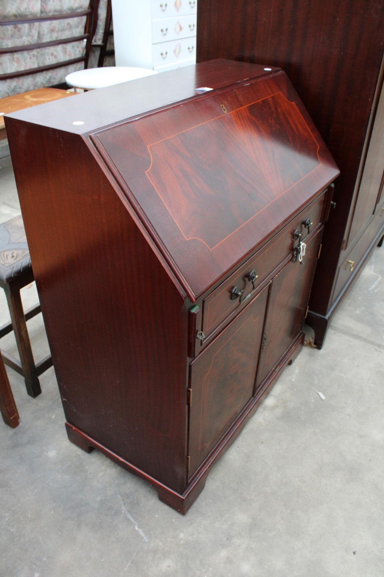 A MAHOGANY BUREAU 30" WIDE - Image 2 of 5