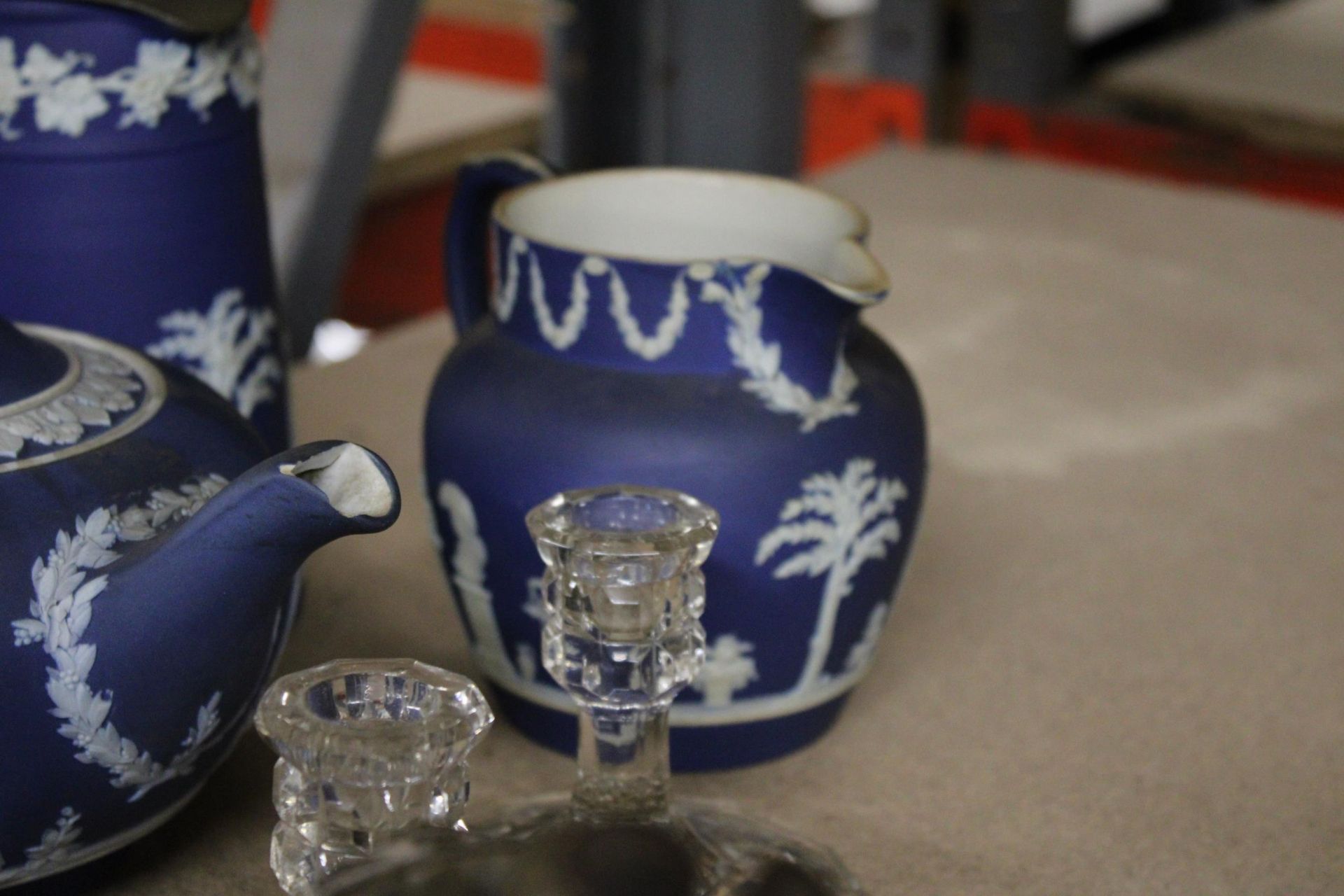 THREE PIECES OF DARK BLUE WEDGWOOD JASPERWARE TO INCLUDE A TEAPOT, PEWTER LIDDED JUG AND MILK JUG, - Image 4 of 6