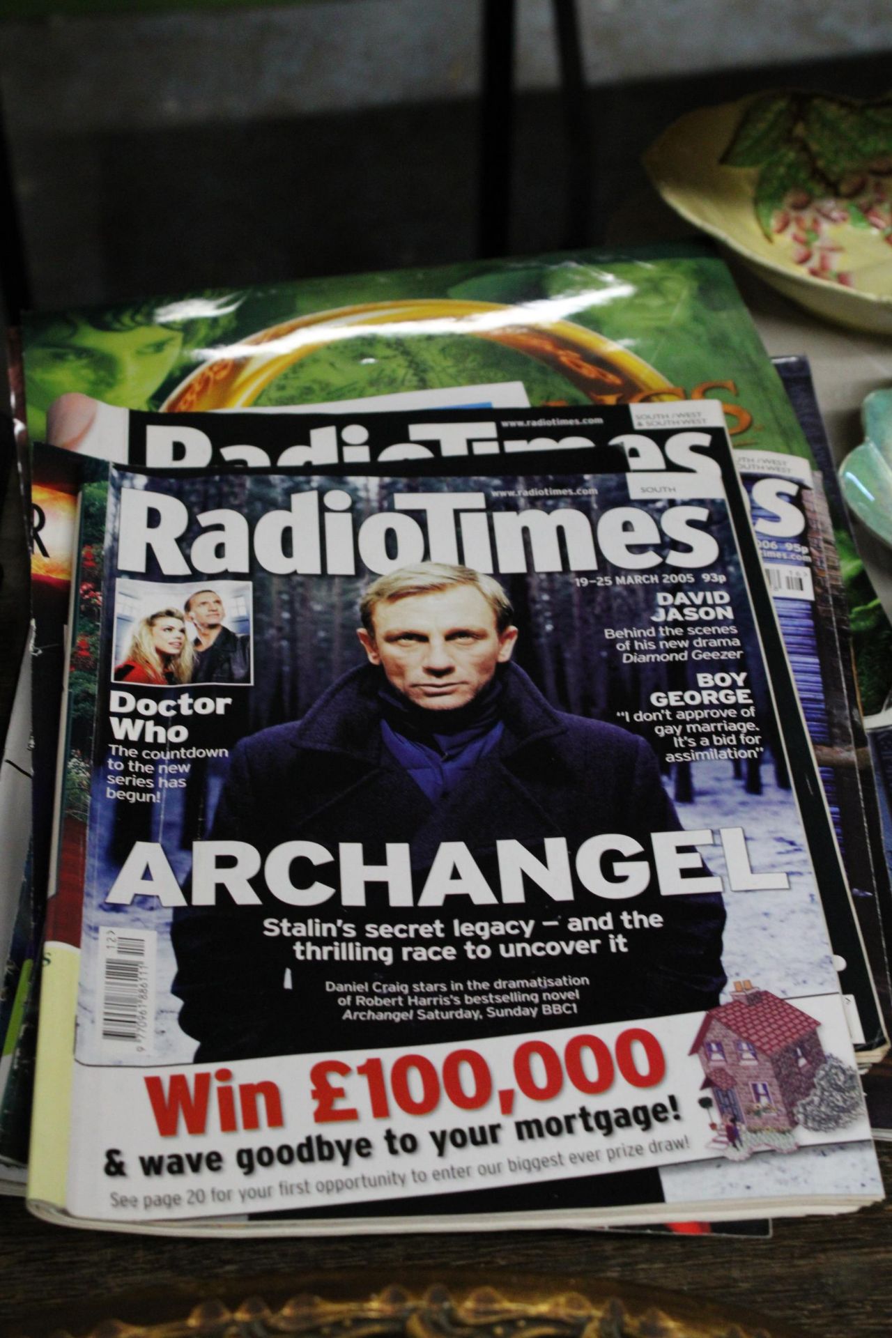 A QUANTITY OF EIGHT RADIO TIMES MAGAZINES WITH A FURTHER TWO LORD OF THE RINGS CALENDARS