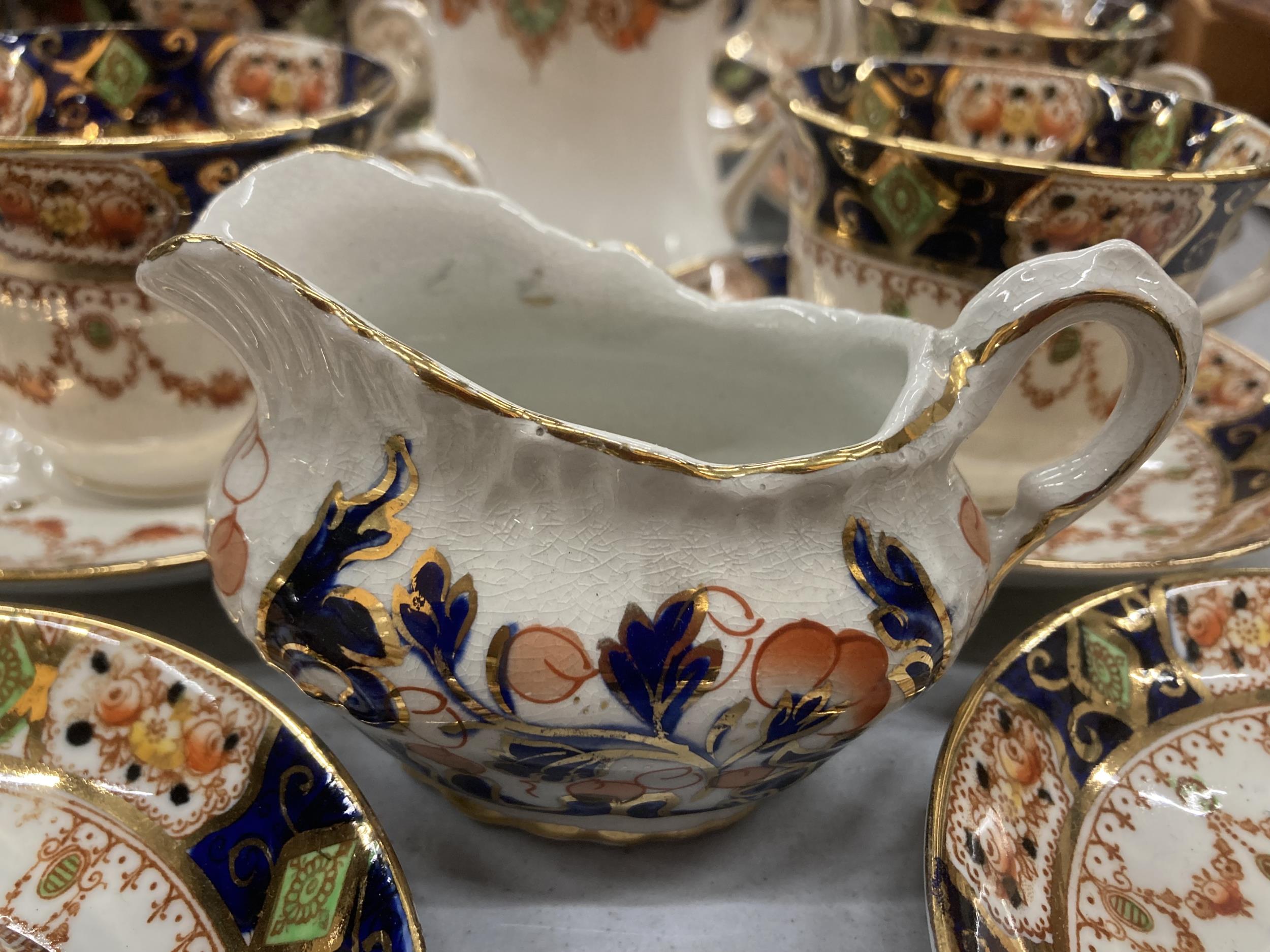 A TWENTY FIVE PIECE MONA IMARI PATTERN TEASET - Image 4 of 5