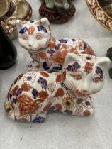 A PAIR OF IMARI CATS