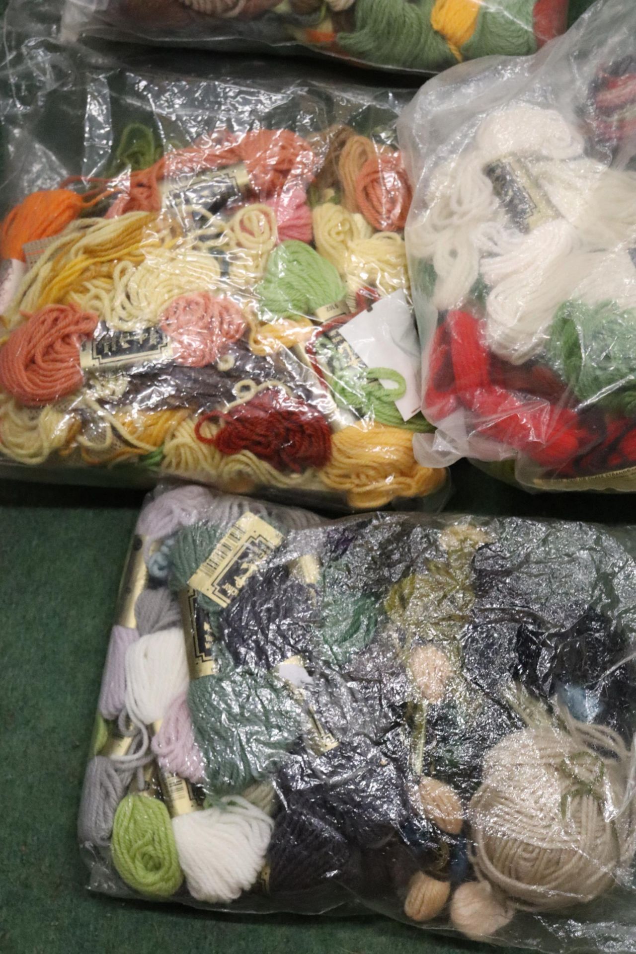 A LARGE BASKET OF TAPESTRY WOOL - Image 8 of 10