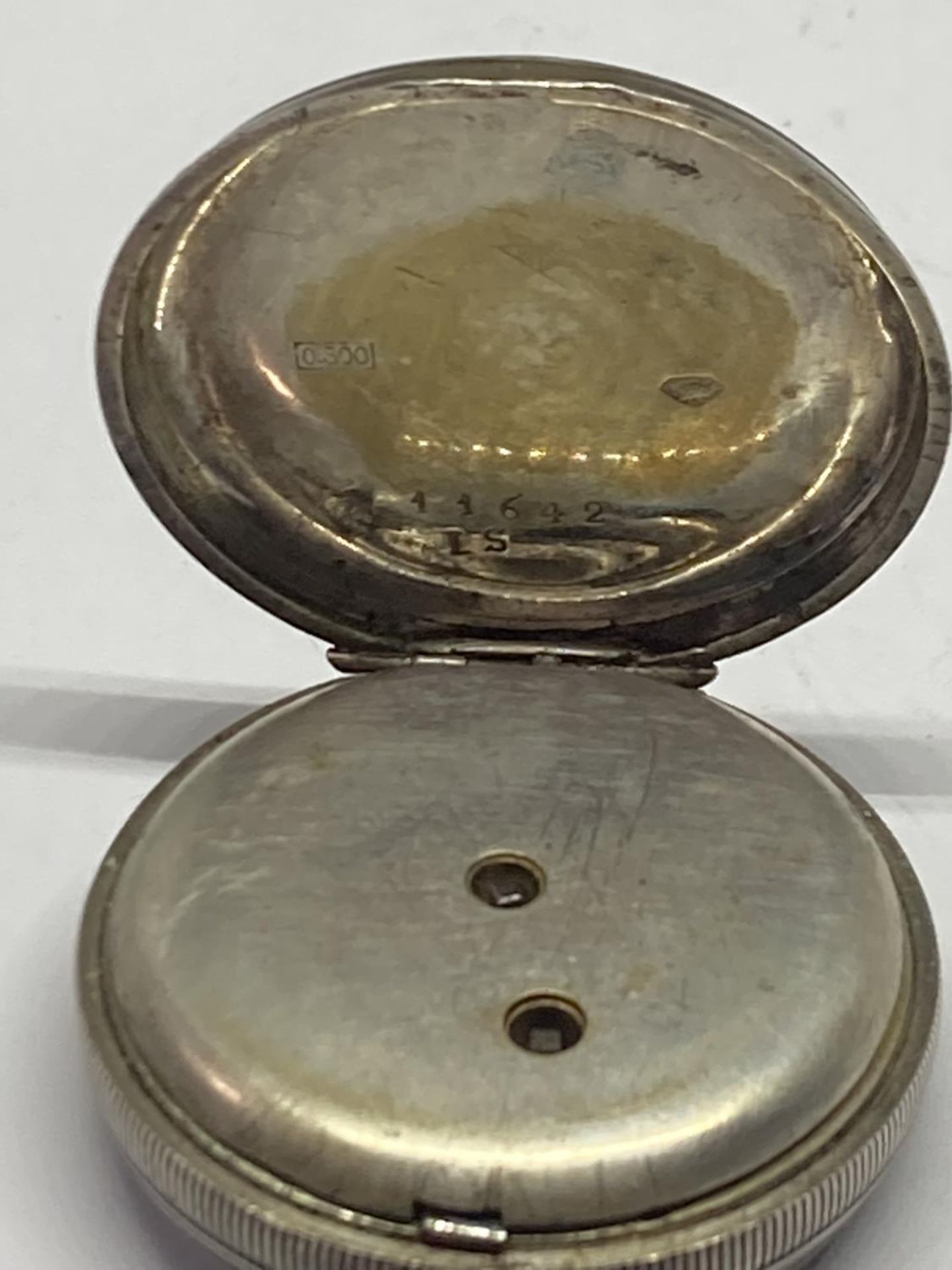 A SILVER FOB WATCH - Image 3 of 4