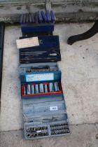 AN ASSORTMENT OF TOOLS TO INCLUDE A SOCKET SET AND ALAN KEY SET ETC