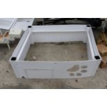 A LARGE PLASTIC DOG WHELPING BOX