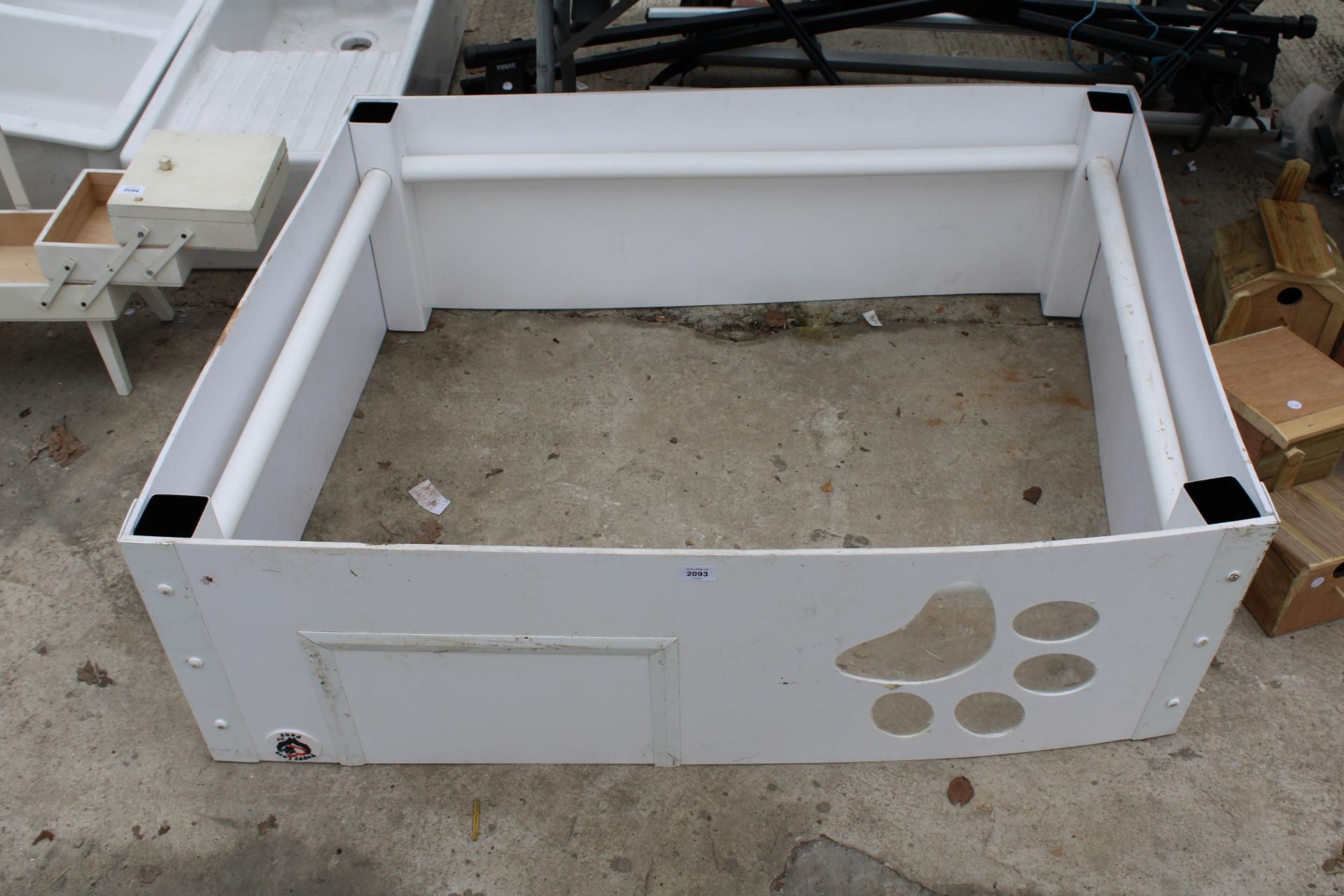 A LARGE PLASTIC DOG WHELPING BOX