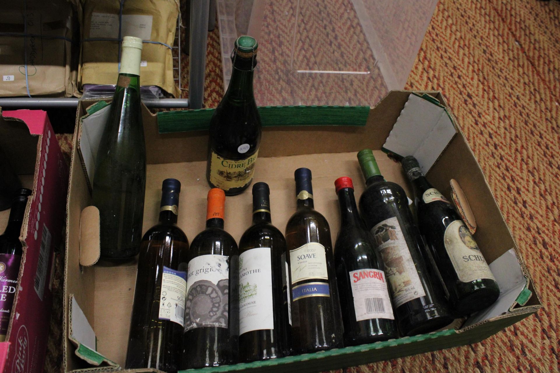 NINETEEN ASSORTED BOTTLES OF WINE TO INCLUDE SANGRIA, CIDRE BRUT, SOAVE CLASSICO 2007, MULLED - Image 3 of 3
