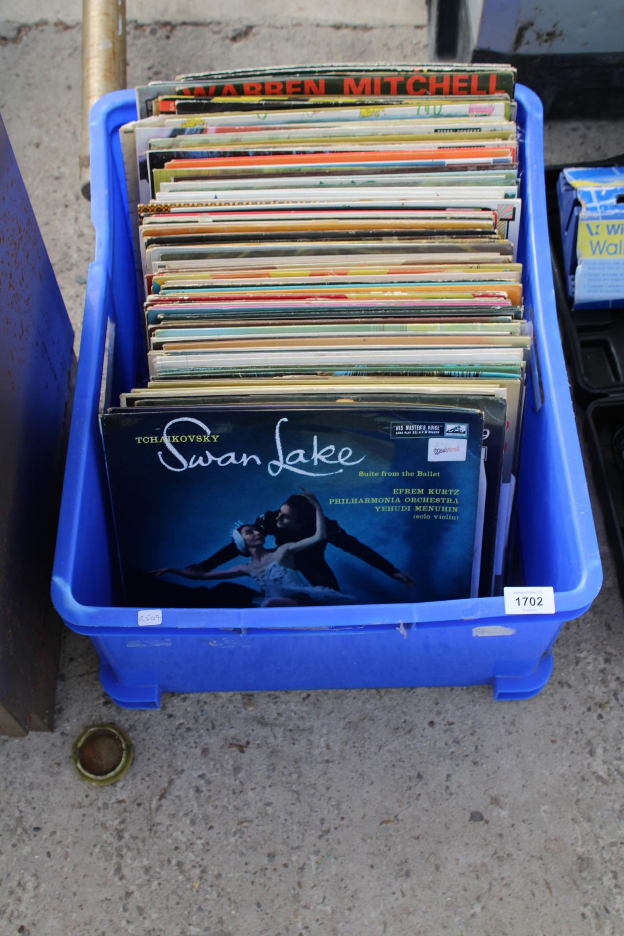 A LARGE ASSORTMENT OF LP RECORDS