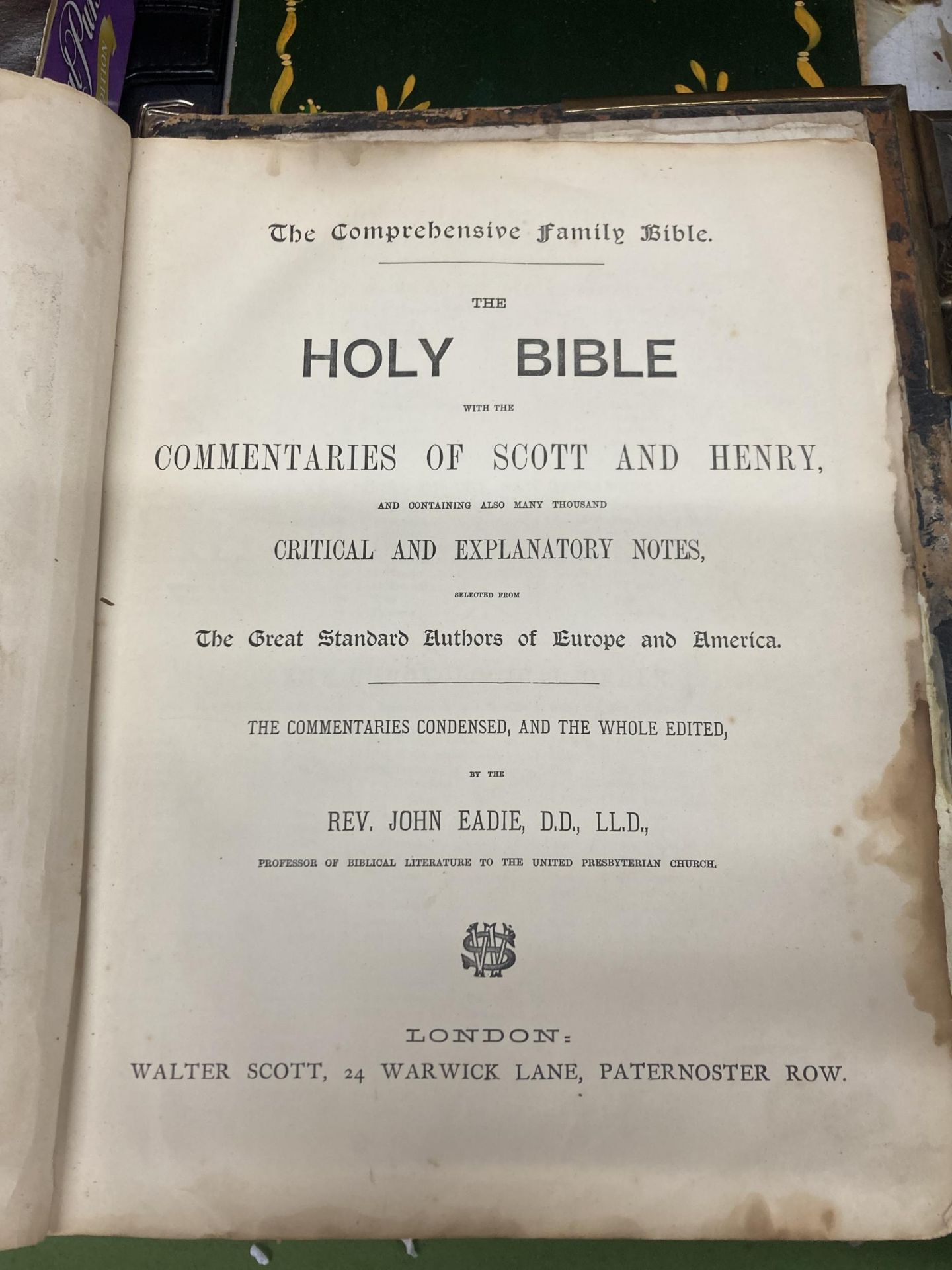 TWO EARLY HARDBACK HOLY BIBLES TO INCLUDE THE OLD AND NEW TESTHMENTS, THE SACRED TEXT OF THE OLD - Image 3 of 8