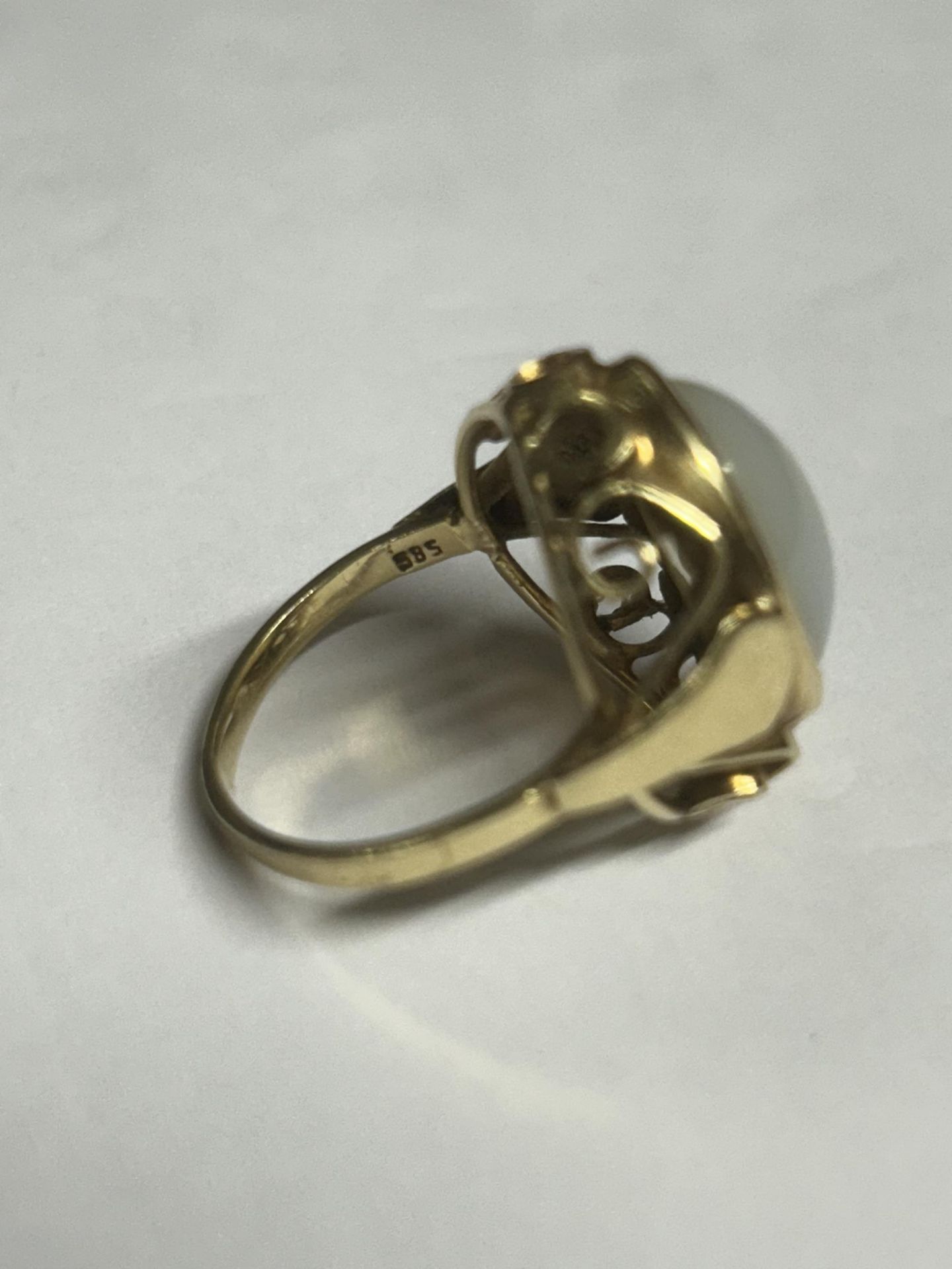 A 14CT GOLD DRESS RING, SIZE L. WEIGHT 5.09 GRAMS - Image 2 of 4