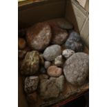 A BOX OF ASSORTED GEOLOGICAL STONES, ETC