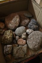 A BOX OF ASSORTED GEOLOGICAL STONES, ETC