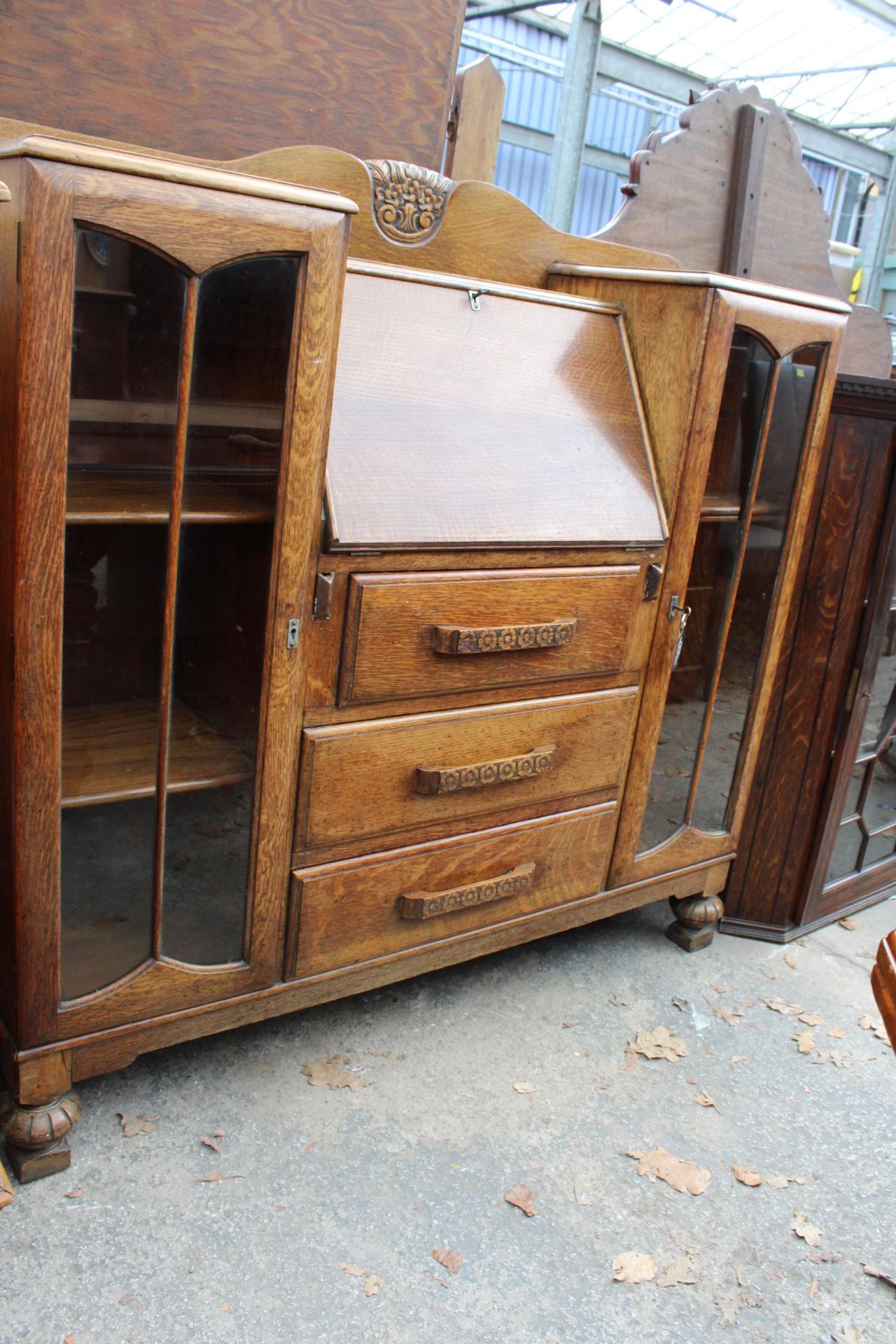 AN EARLY 20TH CENTURY OAK SIDE BY SIDE BUREAU 48" WIDE - Image 2 of 3