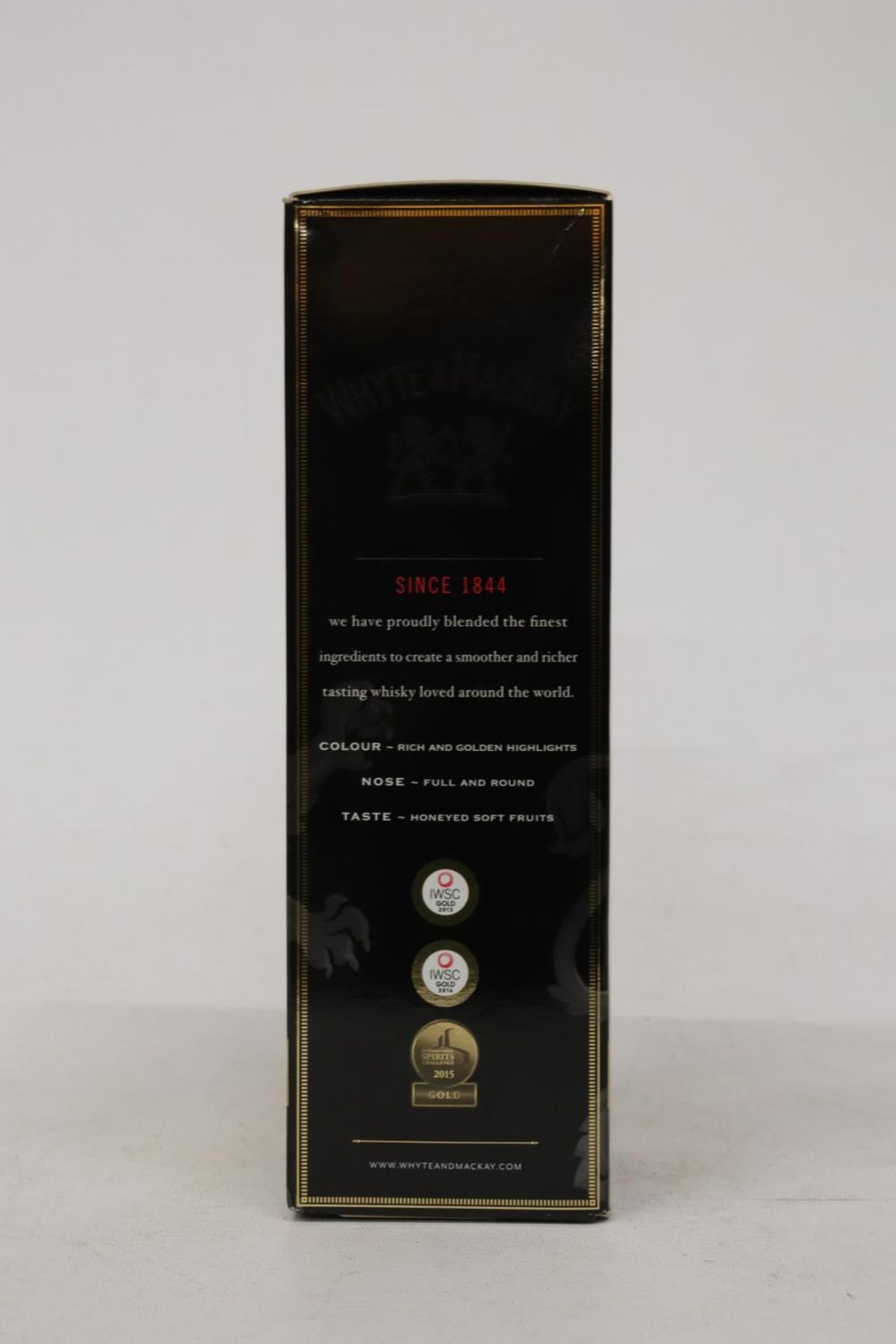A WHITE AND MACKAY BLENDED SCOTCH WHISKY, BOXED - Image 4 of 5