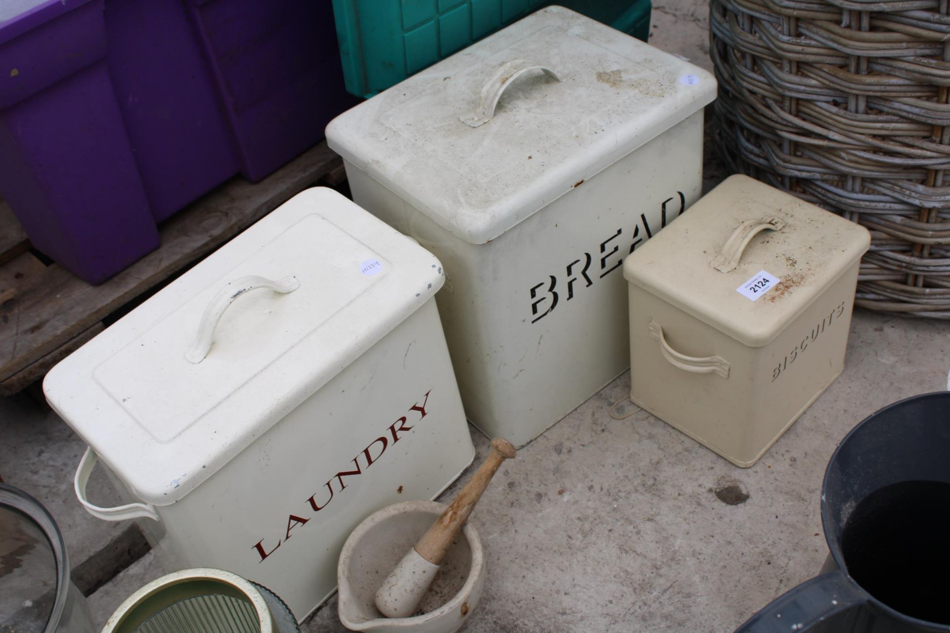 AN ASSORTMENT OF ITEMS TO INCLUDE TWO LARGE JUGS AND ENAMEL STORAGE BINS ETC - Image 2 of 2