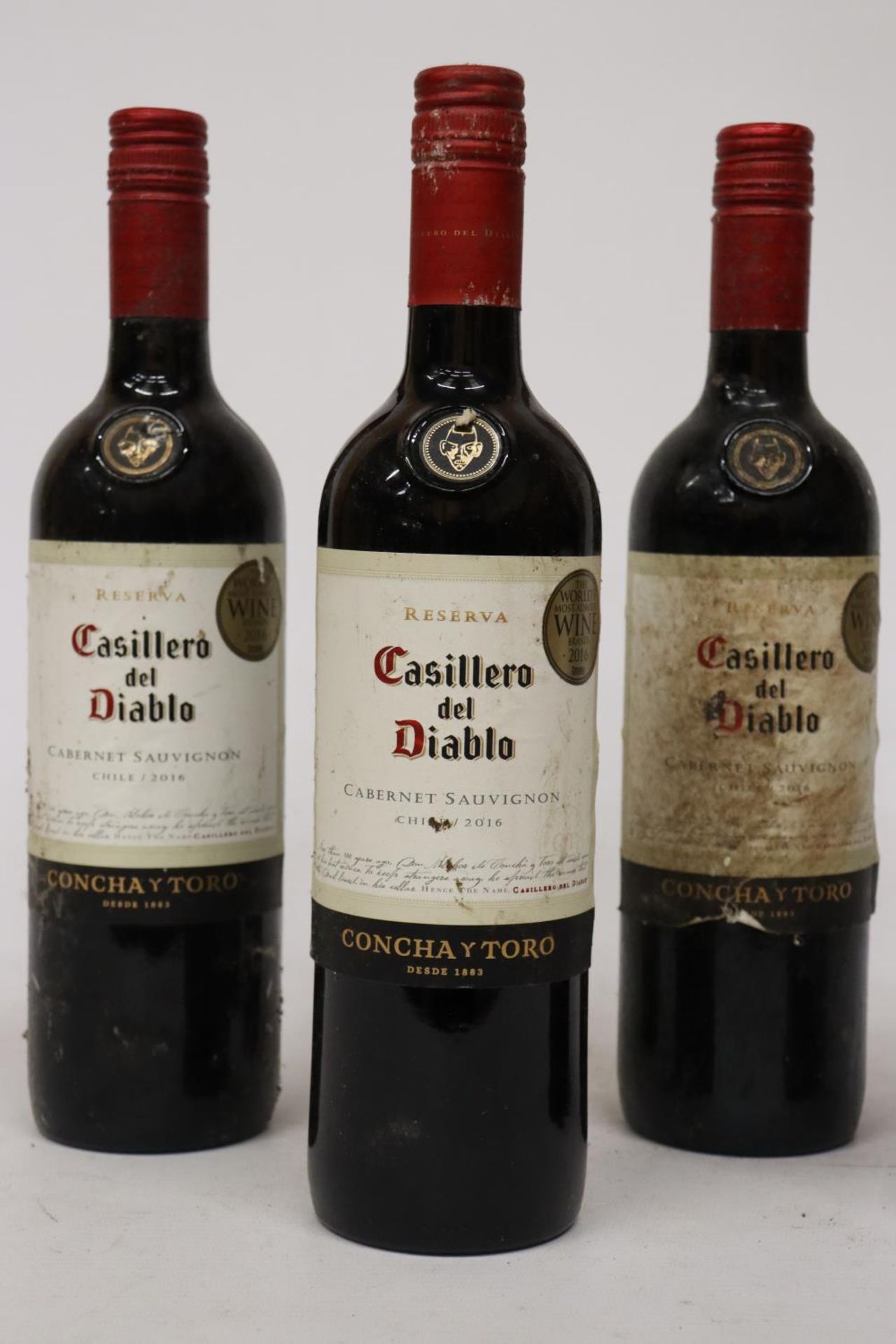 FOUR BOTTLES OF RED RESERVA CASILLERO DEL DIABLO CABERNET SAVIGNON CHILE 2016 WINE - 13.5 PER CENT - Image 2 of 4