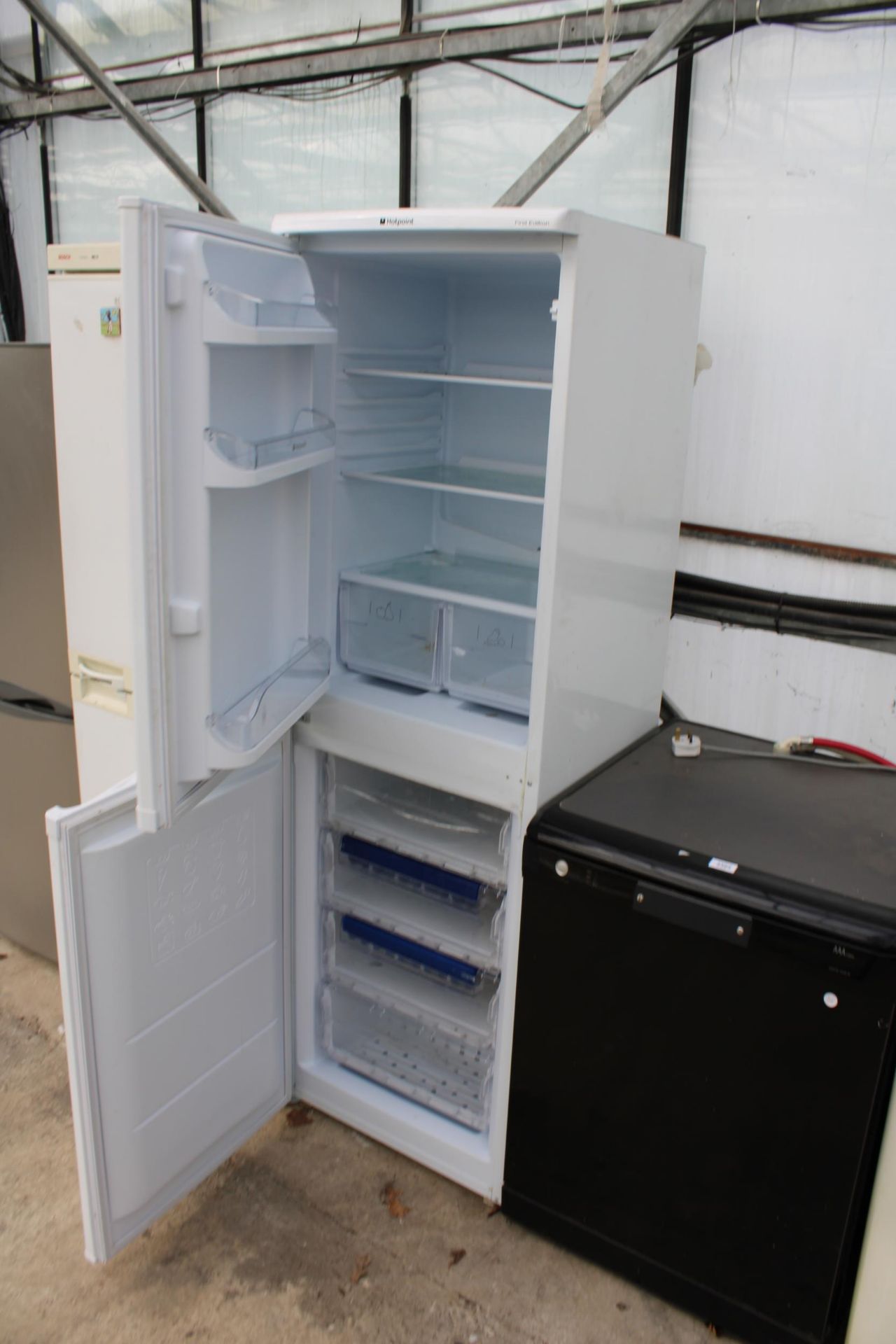 A TALL WHITE HOTPOINT UPRIGHT FRIDGE FREEZER - Image 2 of 2