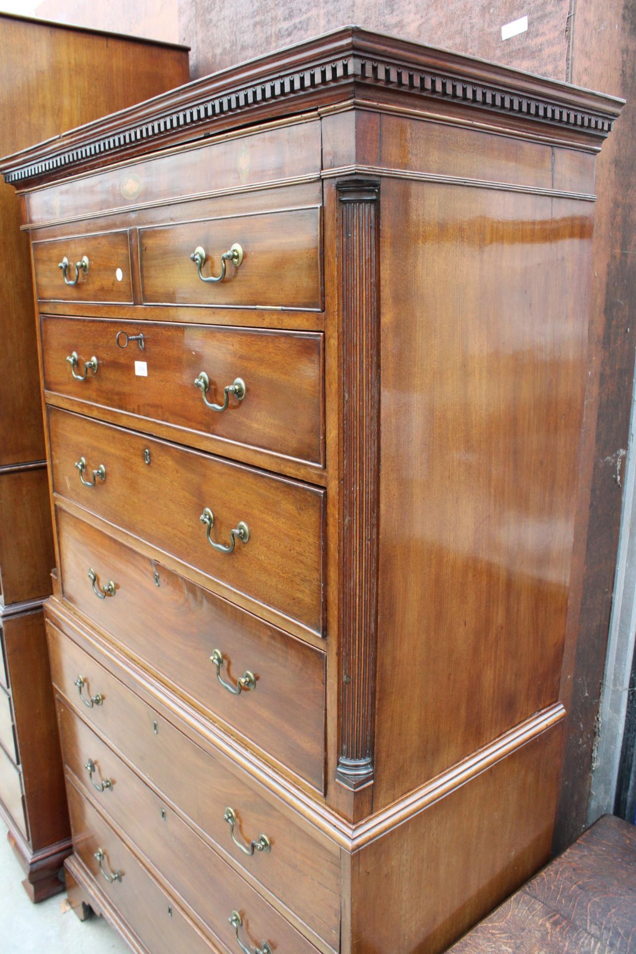 A 19TH CENTURY MAHOGANY AND INLAID CHEST ON CHEST WITH FOLD DOWN FLAP BEING TWO SHAM DRAWERS AND - Bild 2 aus 6