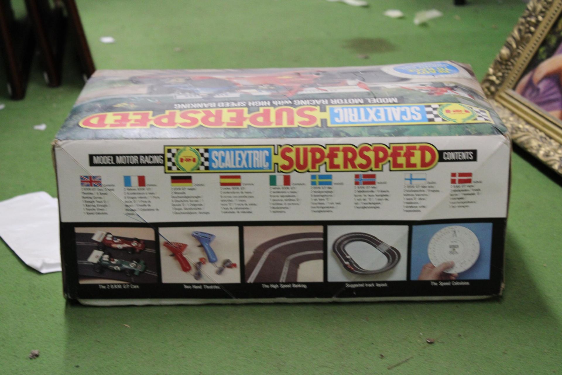 A BOXED SCALEXTRIC SUPERSPEED MODEL MOTOR RACING SET - Bild 5 aus 5