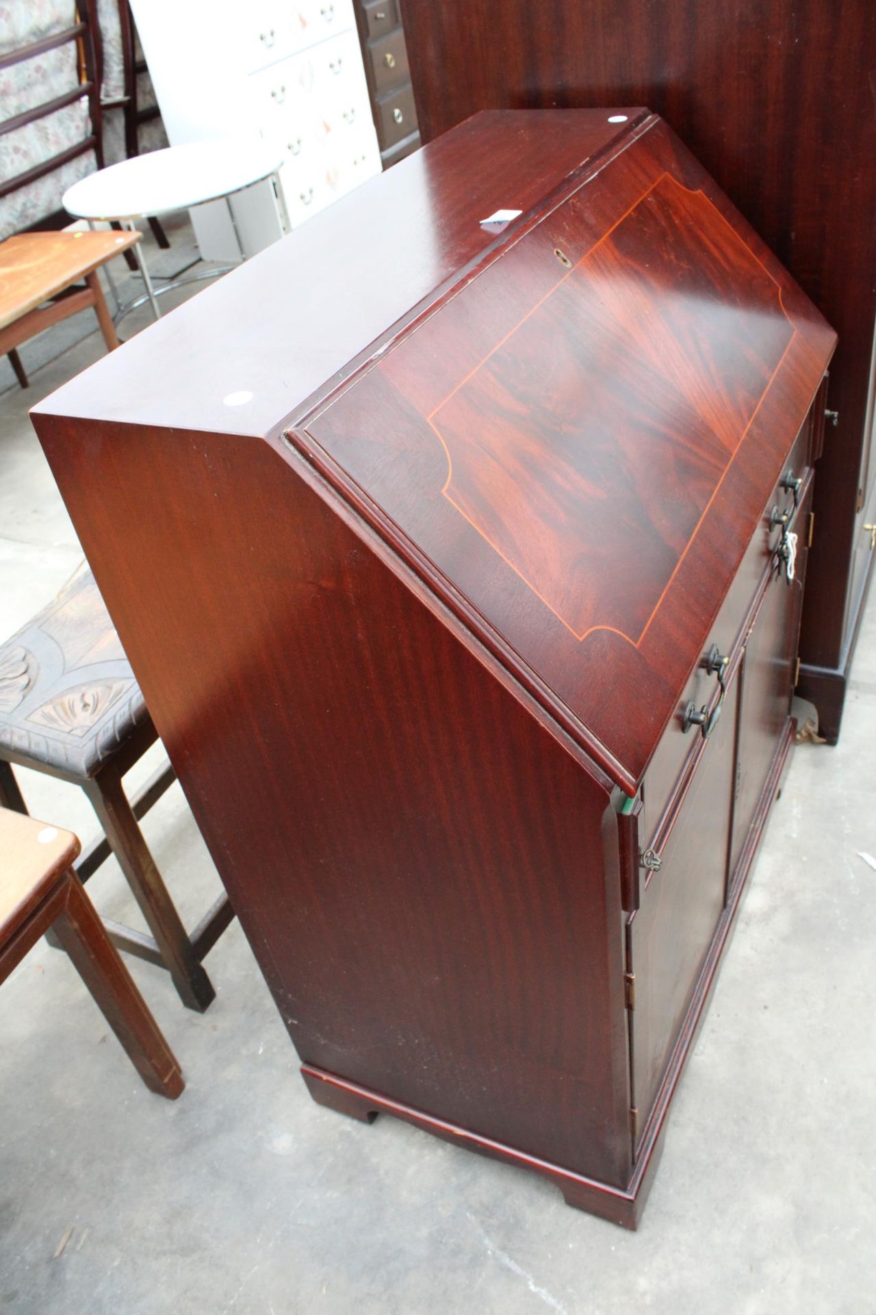 A MAHOGANY BUREAU 30" WIDE - Image 3 of 5