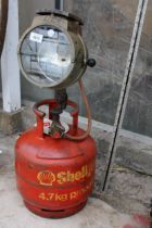 A VINTAGE BULLFINCH LIGHT WITH SHELL GAS BOTTLE