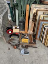 AN ASSORTMENT OF TOOLS TO INCLUDE HAMMERS, A G CLAMP AND STILSENS ETC