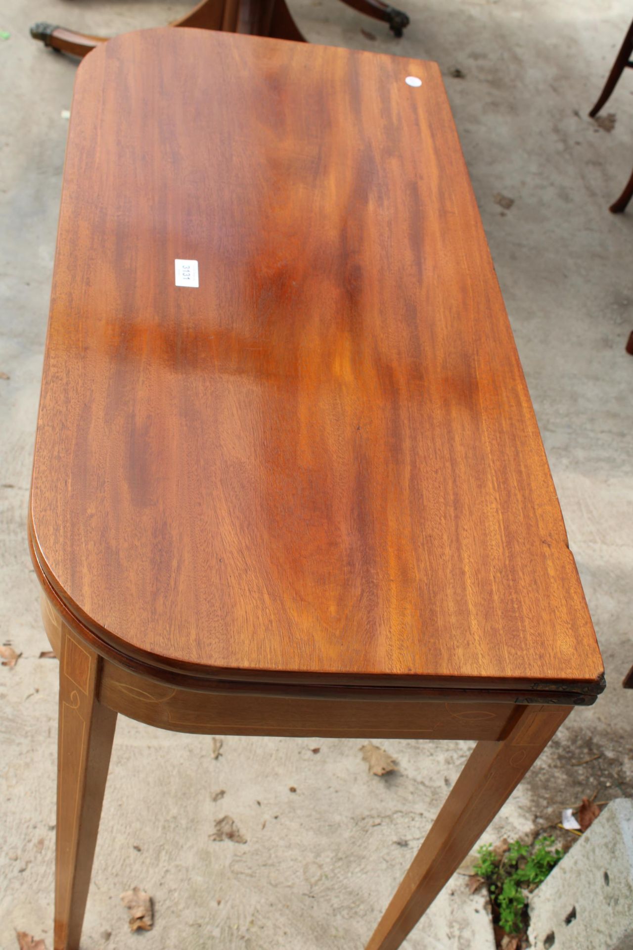 A 19TH CENTURY MAHOGANY AND INLAID FOLD OVER TEA TABLE - Image 3 of 4