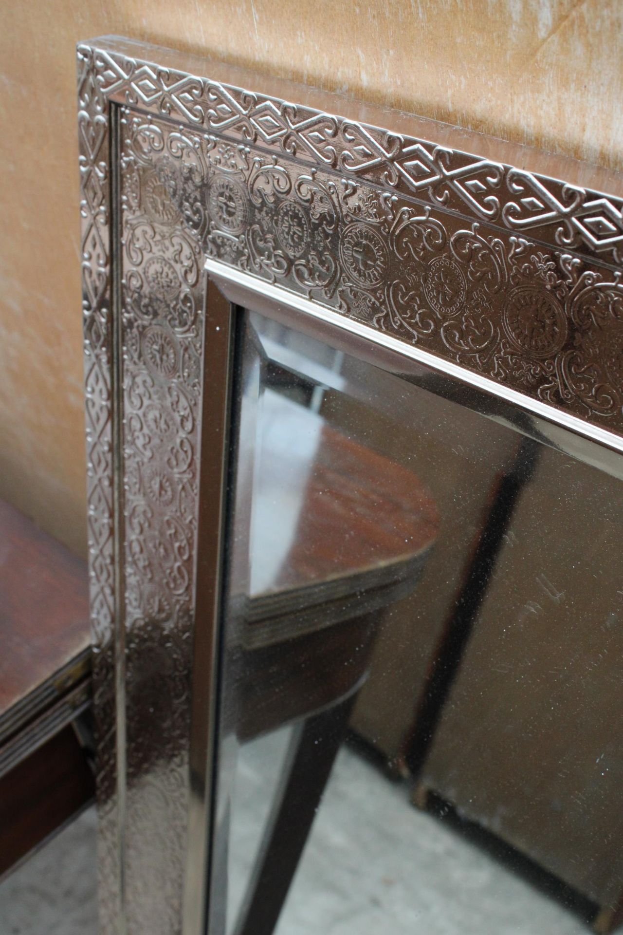 5A SILVER EFFECT BEVEL EDGE MIRROR 44" X 31" - Image 3 of 3