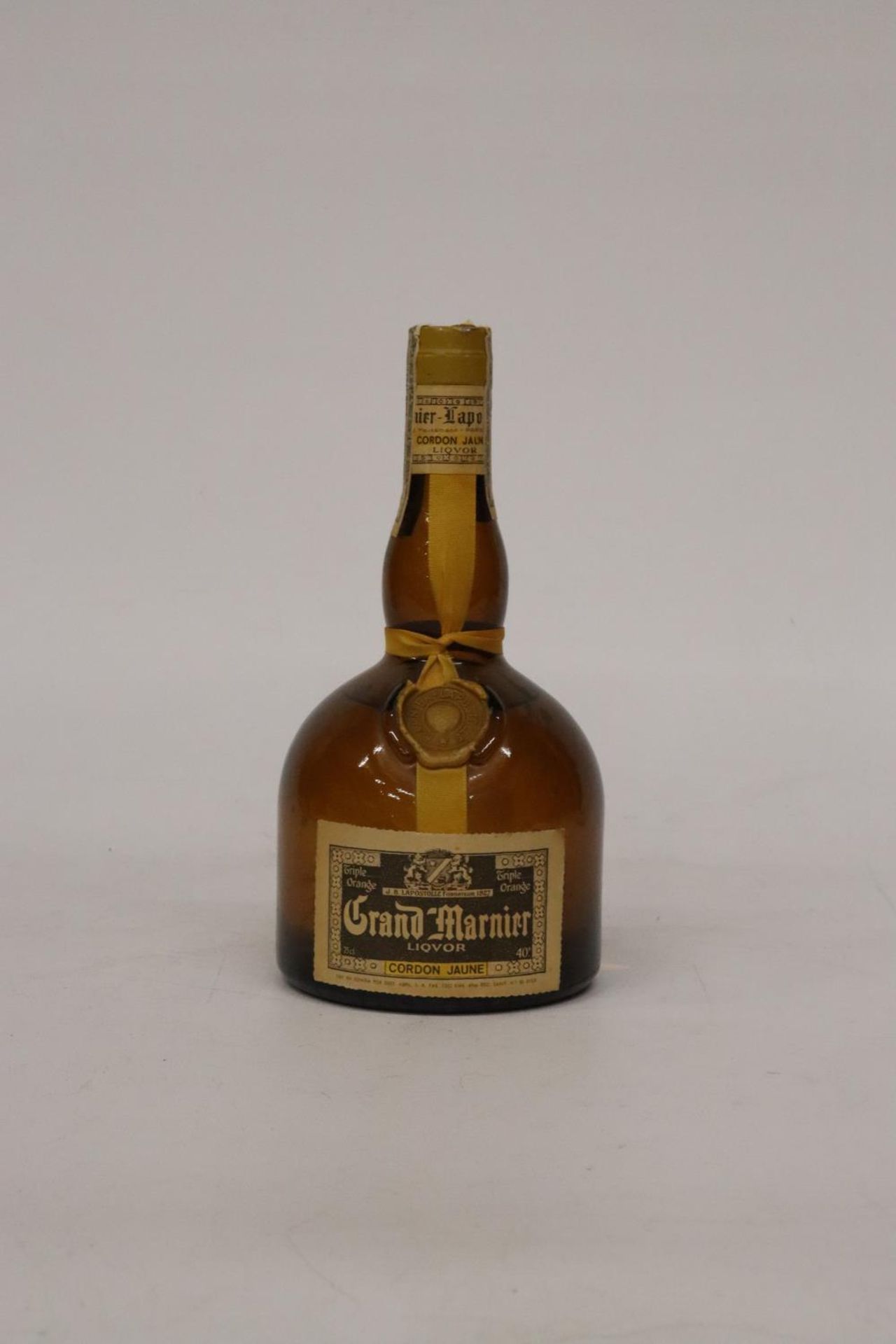 A 75CL BOTTLE OF GRAND MARNIER LIQUOR