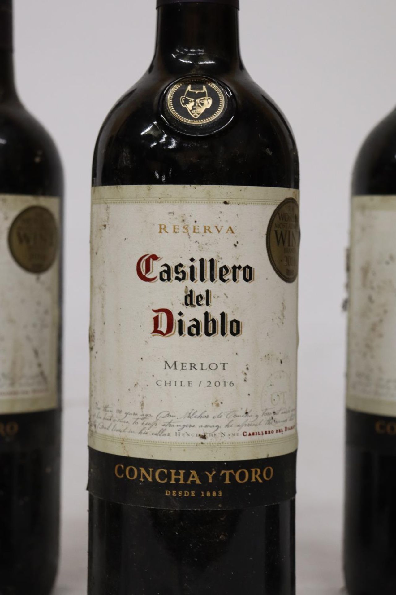 SIX BOTTLES OF RESERVA CASILLERO DEL DIABLO MERLOT RED WINE - Bild 2 aus 4