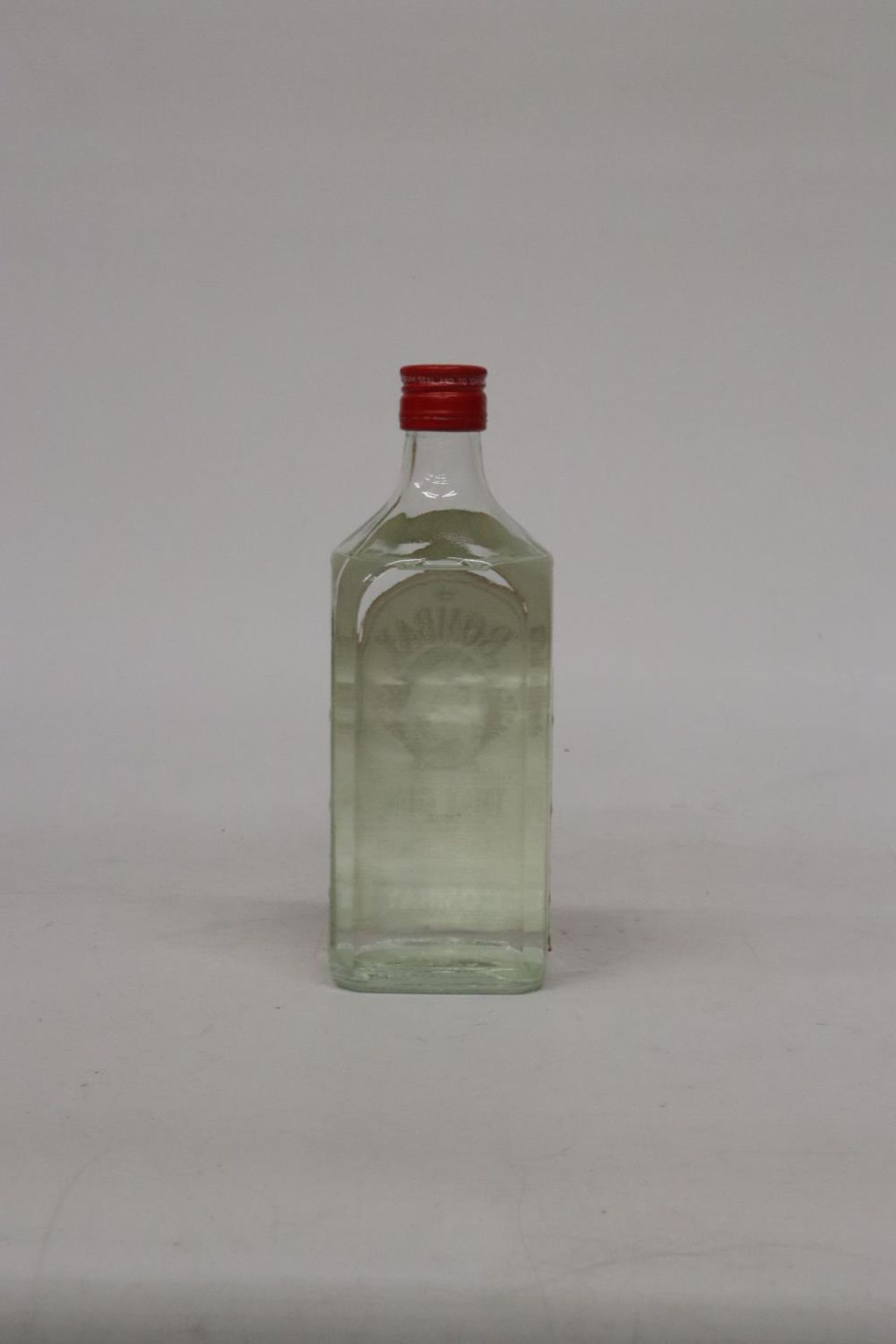 A 75CL BOTTLE OF BOMBAY DISTILLED LONDON DRY GIN - Image 2 of 3