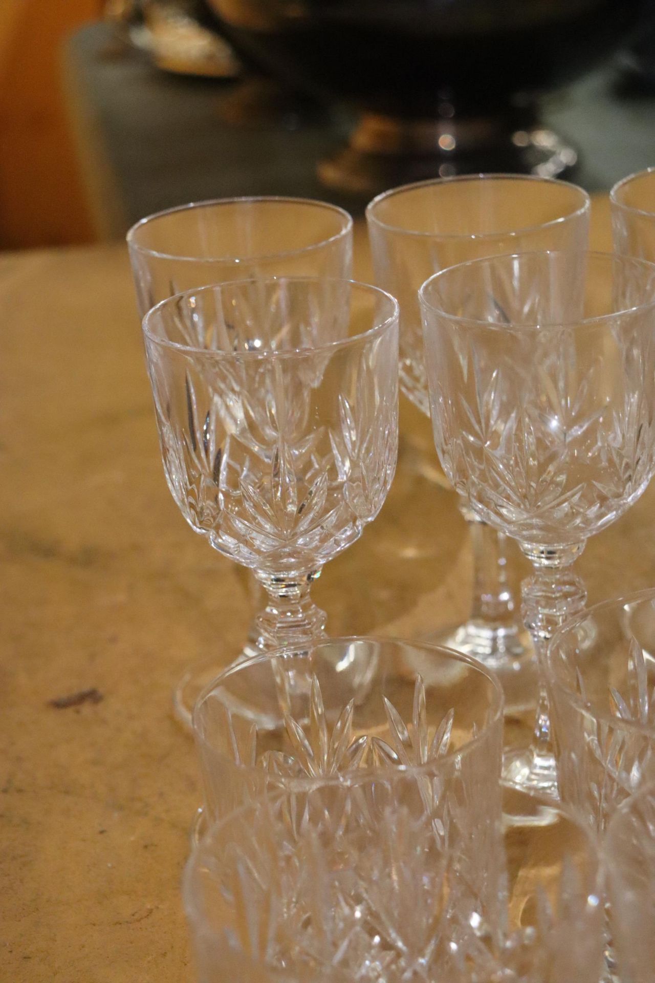 A QUANTITY OF EDINBURGH CRYSTAL DRINKING GLASSES - Image 4 of 8