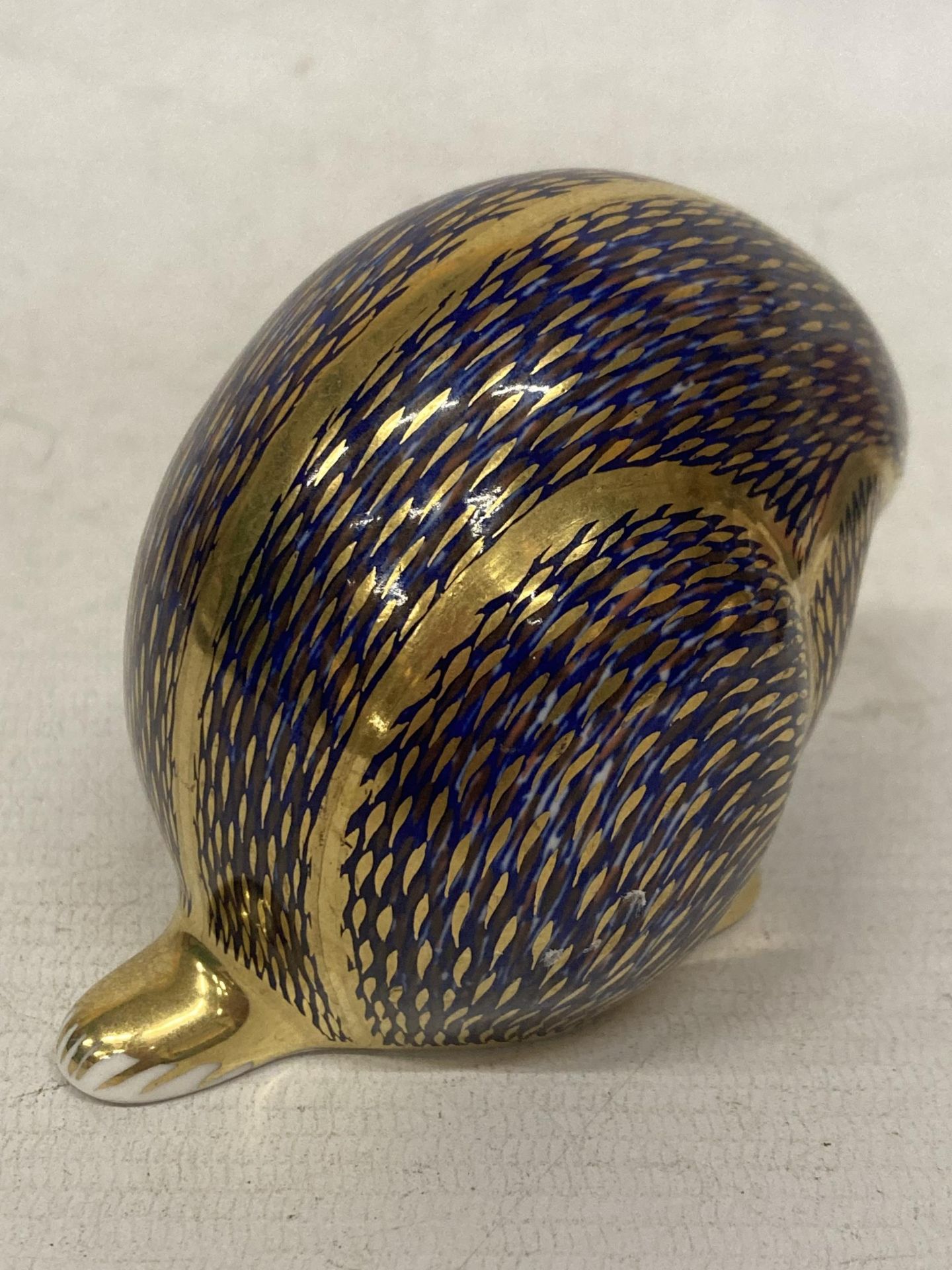 A ROYAL CROWN DERBY BADGER (FIRST) - Image 3 of 4