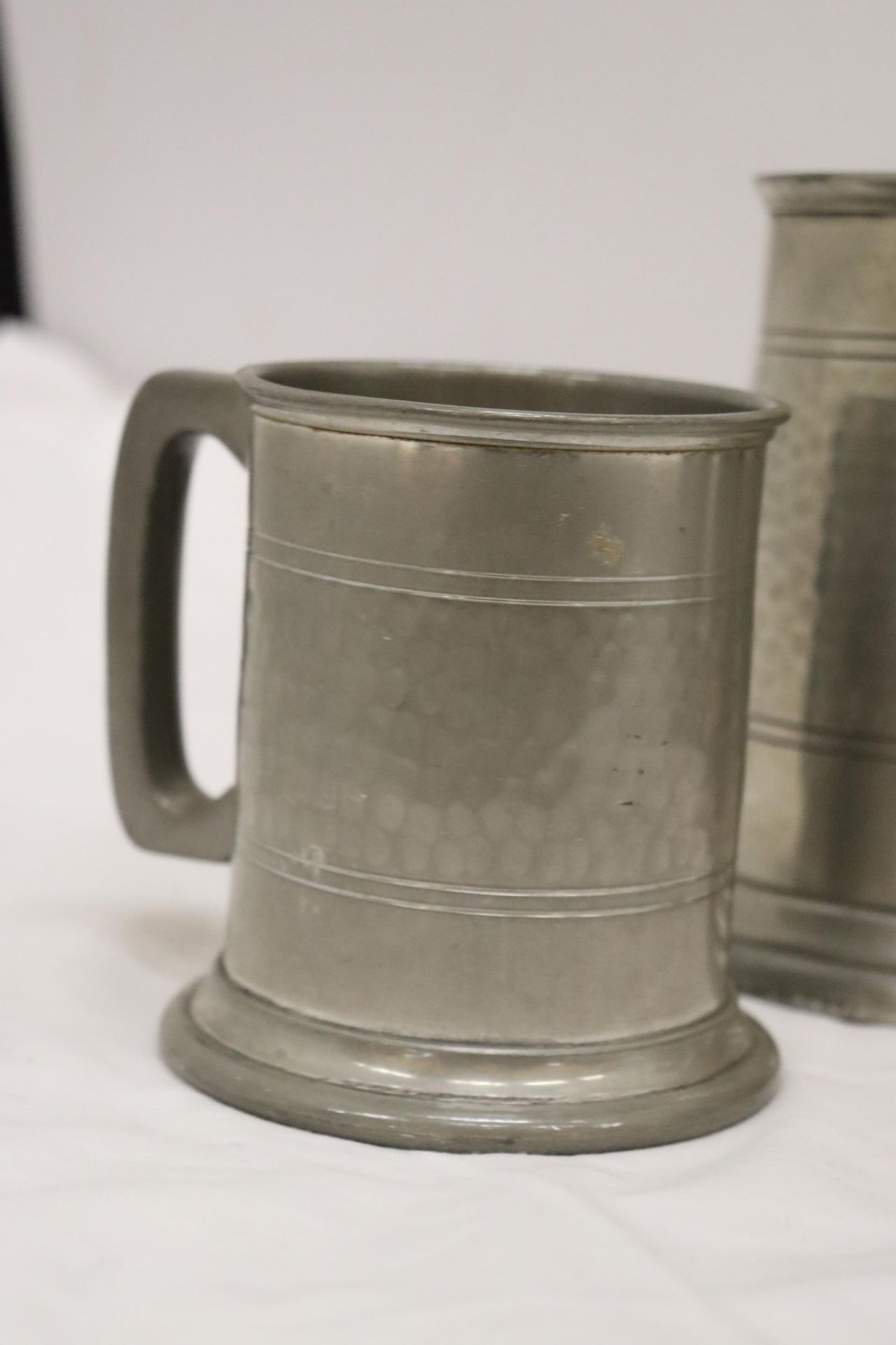 FOUR VINTAGE PEWTER TANKARDS, ONE WITH RAFA EMBLEM - Image 3 of 11