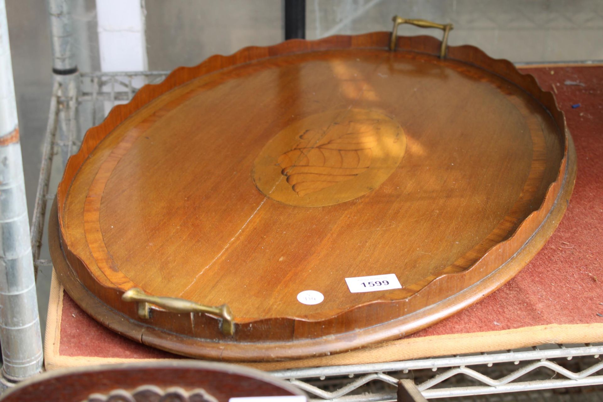 A LARGE VINTAGE MAHOGANY INLAID TRAY WITH TWIN BRASS HANDLES - Image 2 of 2