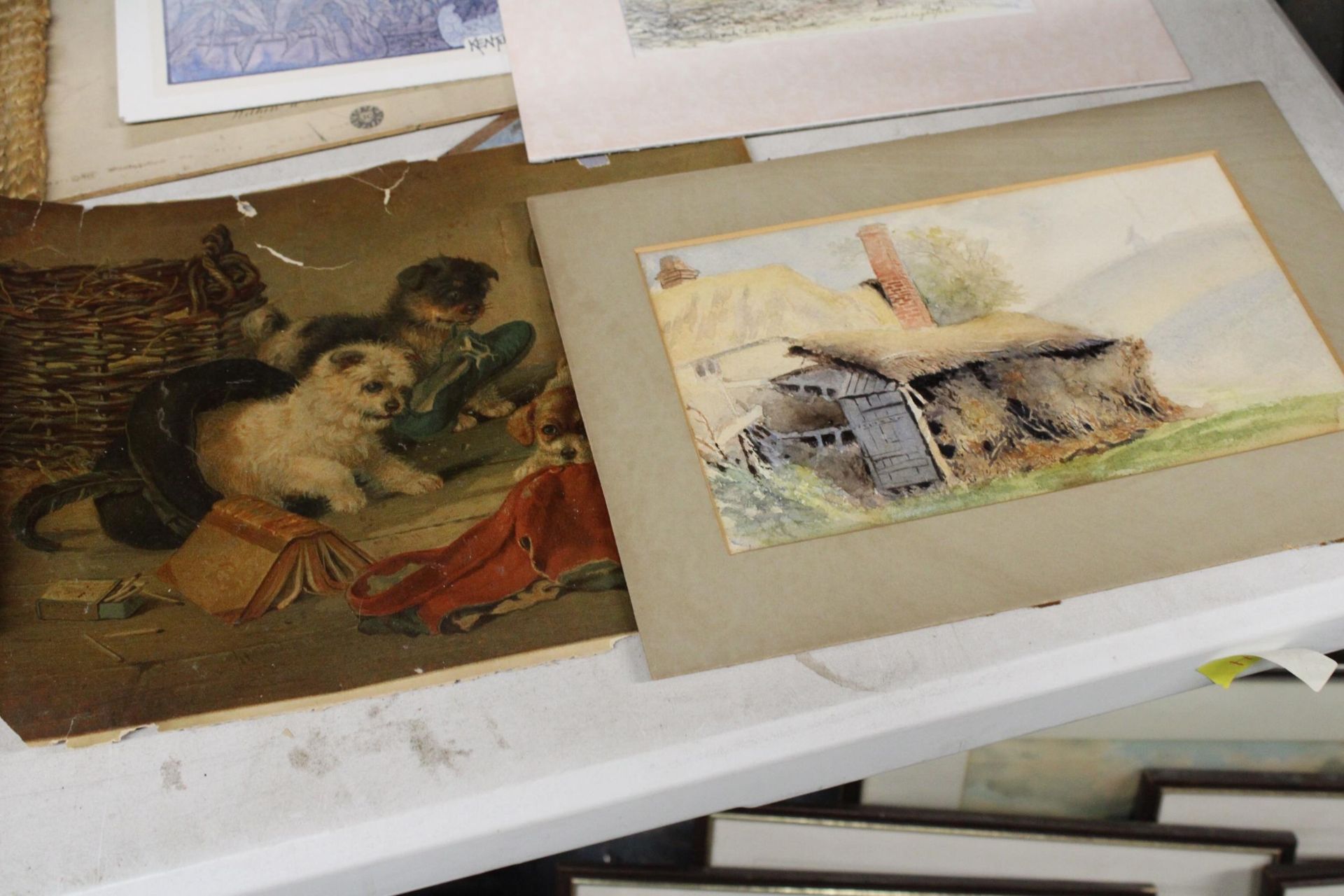 A MIXED LOT OF PICTURES TO INCLUDE A WATERCOLOUR FARM SCENE, A ROYAL MILE OF EDINBURGH PRINT PLUS - Image 4 of 5