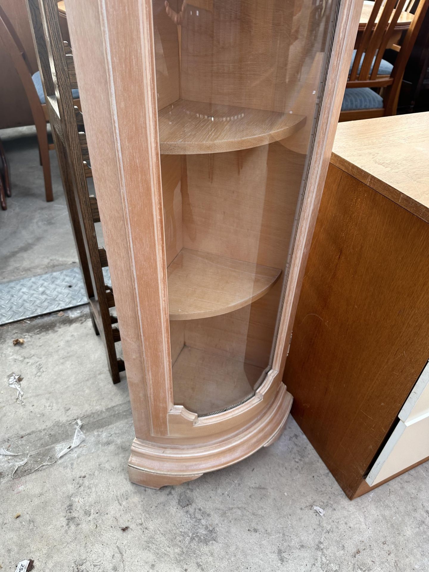 A BOW FRONTED LIMED CORNER UNIT 18" WIDE - Bild 3 aus 3