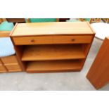 A RETRO TEAK PARKER KNOLL OPEN BOOKCASE WITH SINGLE DRAWER 34" WIDE