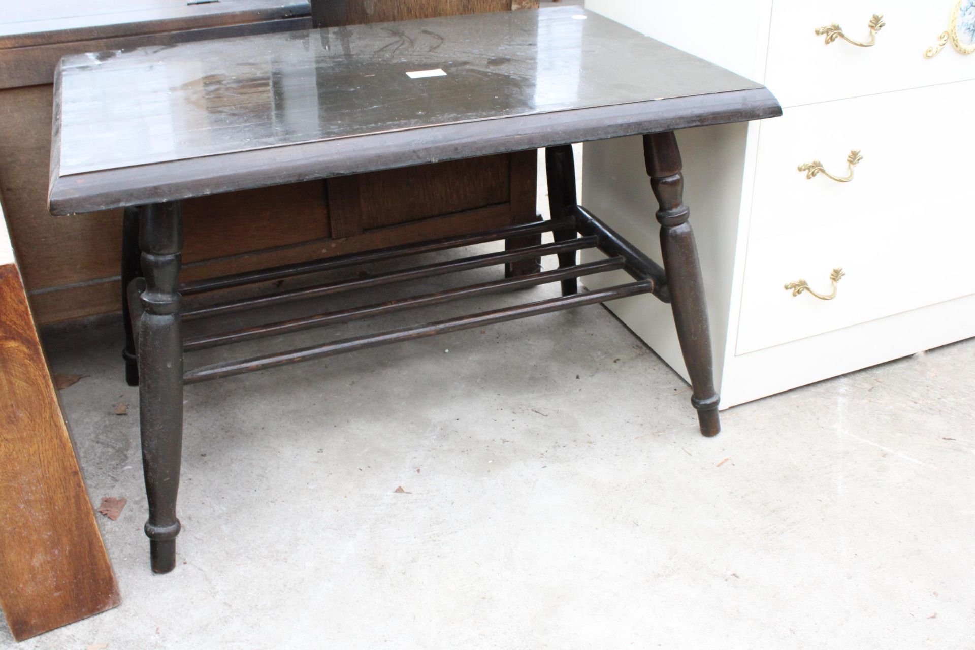 A BEECH COFFEE TABLE WITH MAGAZINE SHELF - Image 2 of 2