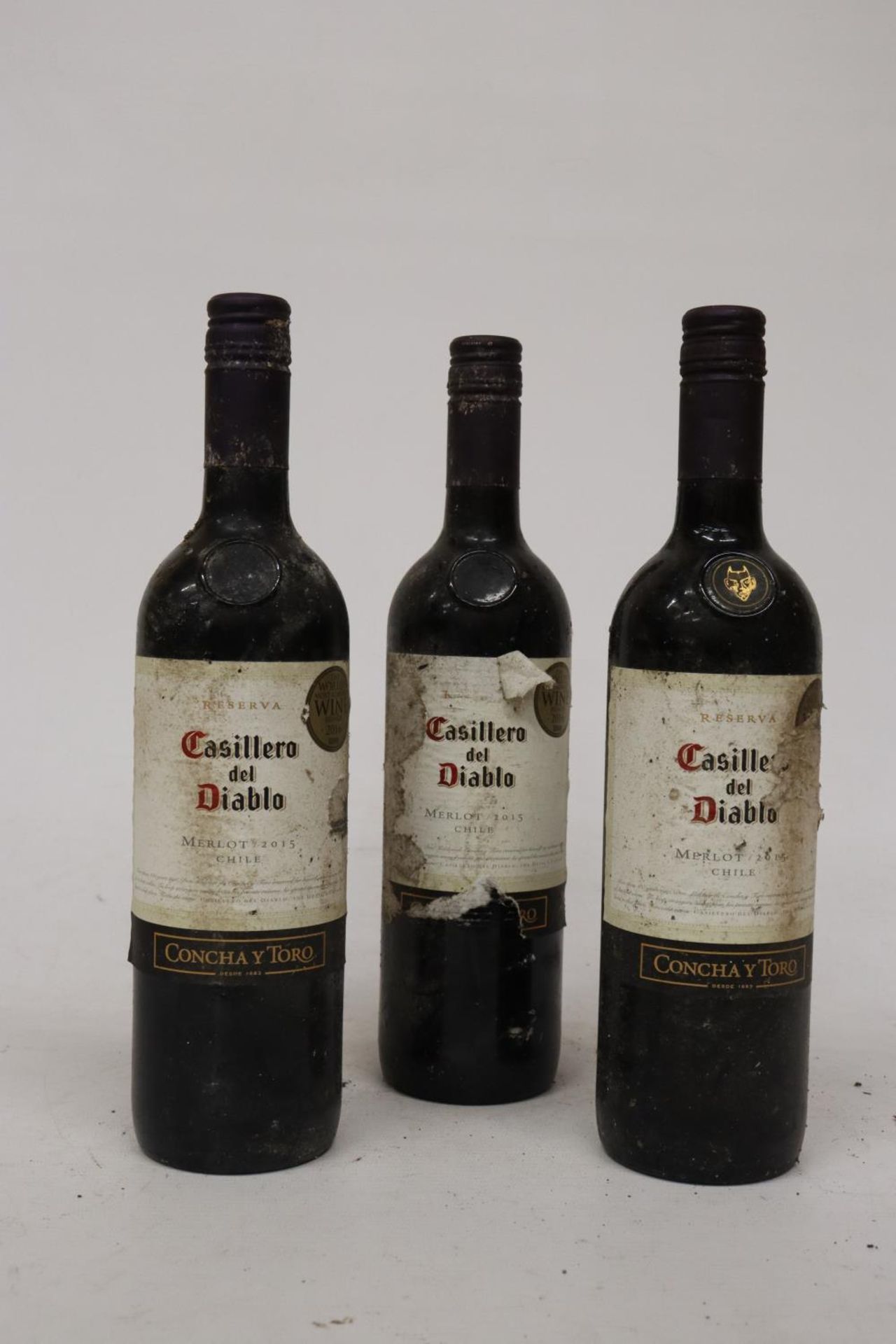 THREE BOTTLES OF RESERVA CASILLERO DEL DIABLO MERLOT RED WINE
