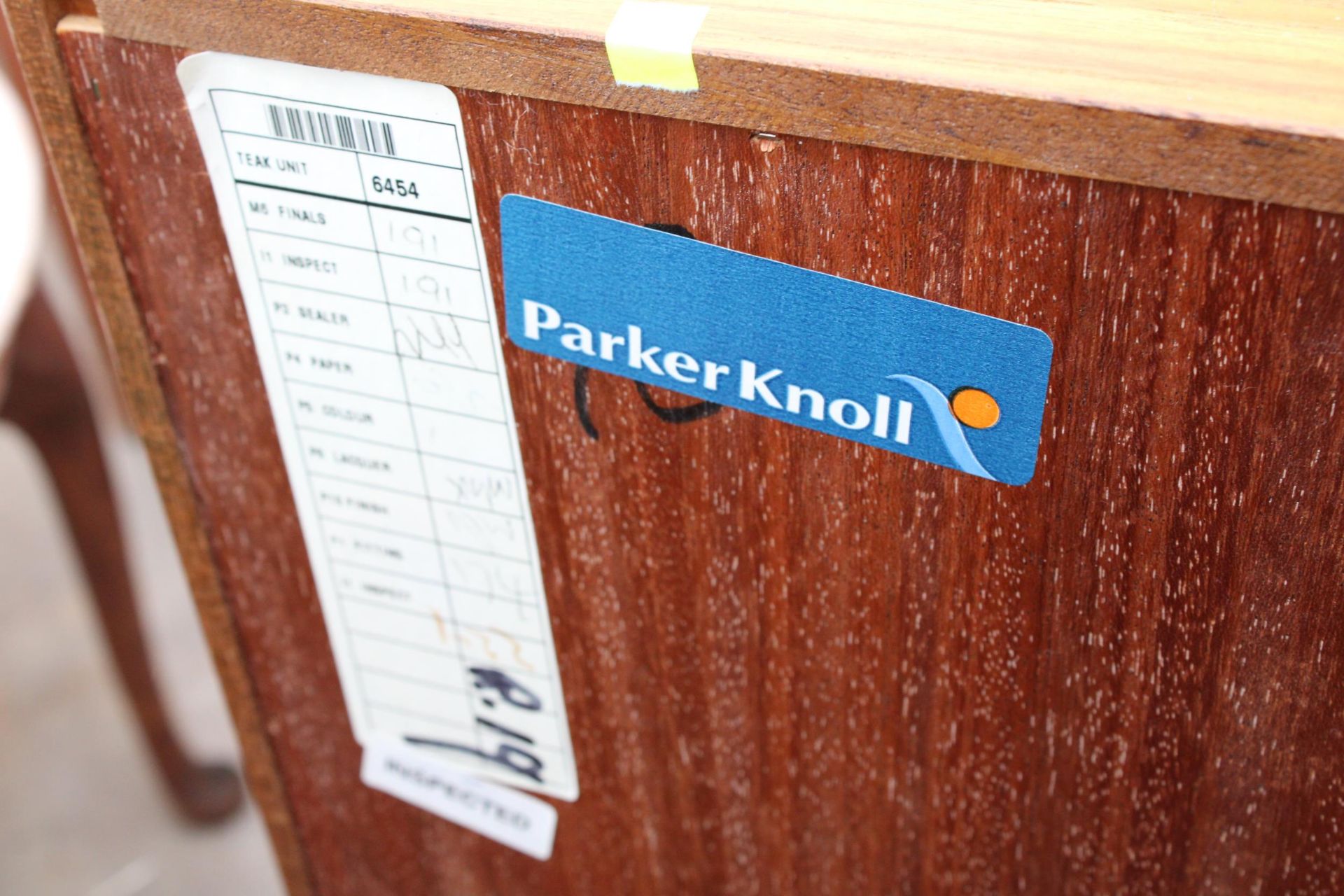 A RETRO TEAK PARKER KNOLL OPEN BOOKCASE WITH SINGLE DRAWER 34" WIDE - Image 3 of 3