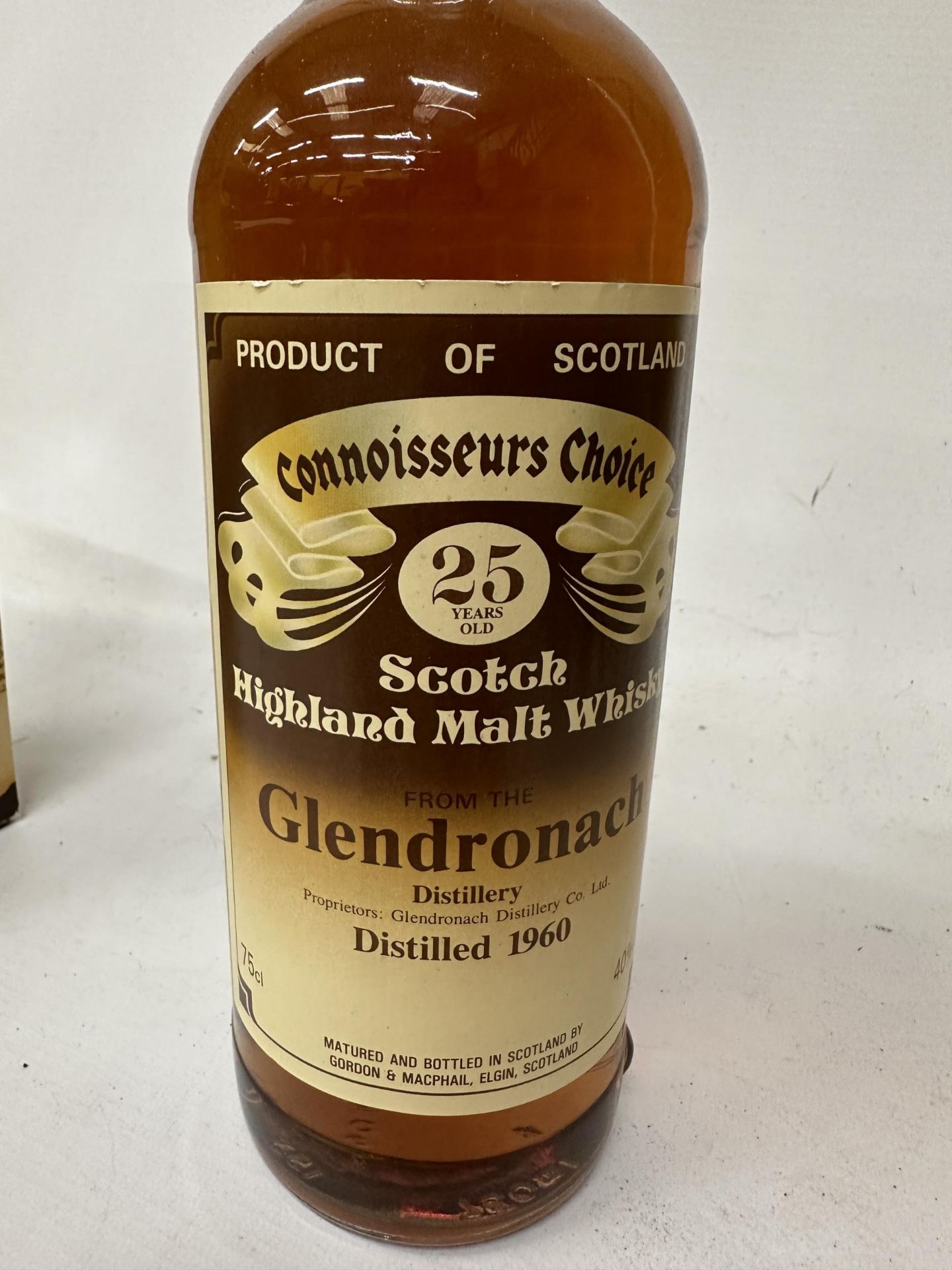 A BOXED 1960 BOTTLE OF GORDON & MACPHAIL CONNOISSEURS CHOICE 25 YEAR OLD SCOTCH HIGHLAND MALT WHISKY - Image 2 of 5