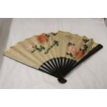 A CHINESE FAN WITH EMBROIDERED FLORAL DECORATION