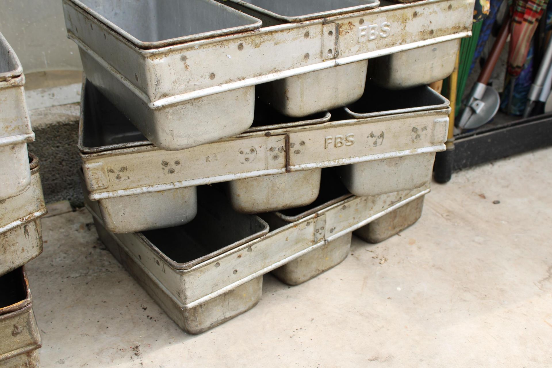 THREE VINTAGE THREE SECTION METAL DOUGH PROVING LOAF TRAYS - Image 3 of 3