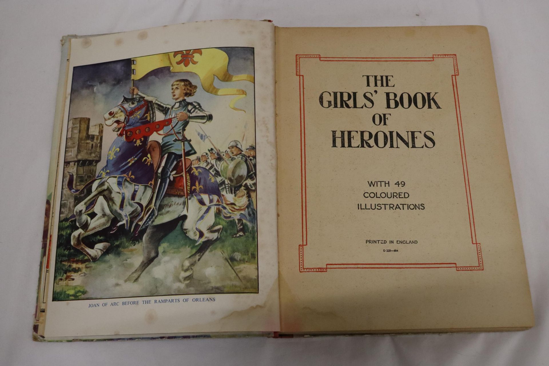 TWO VINTAGE HARDBACK CHILDREN'S BOOKS, 'THE GIRL'S BOOK OF HEROINES' AND 'LAMB'S TALES FROM - Image 7 of 8