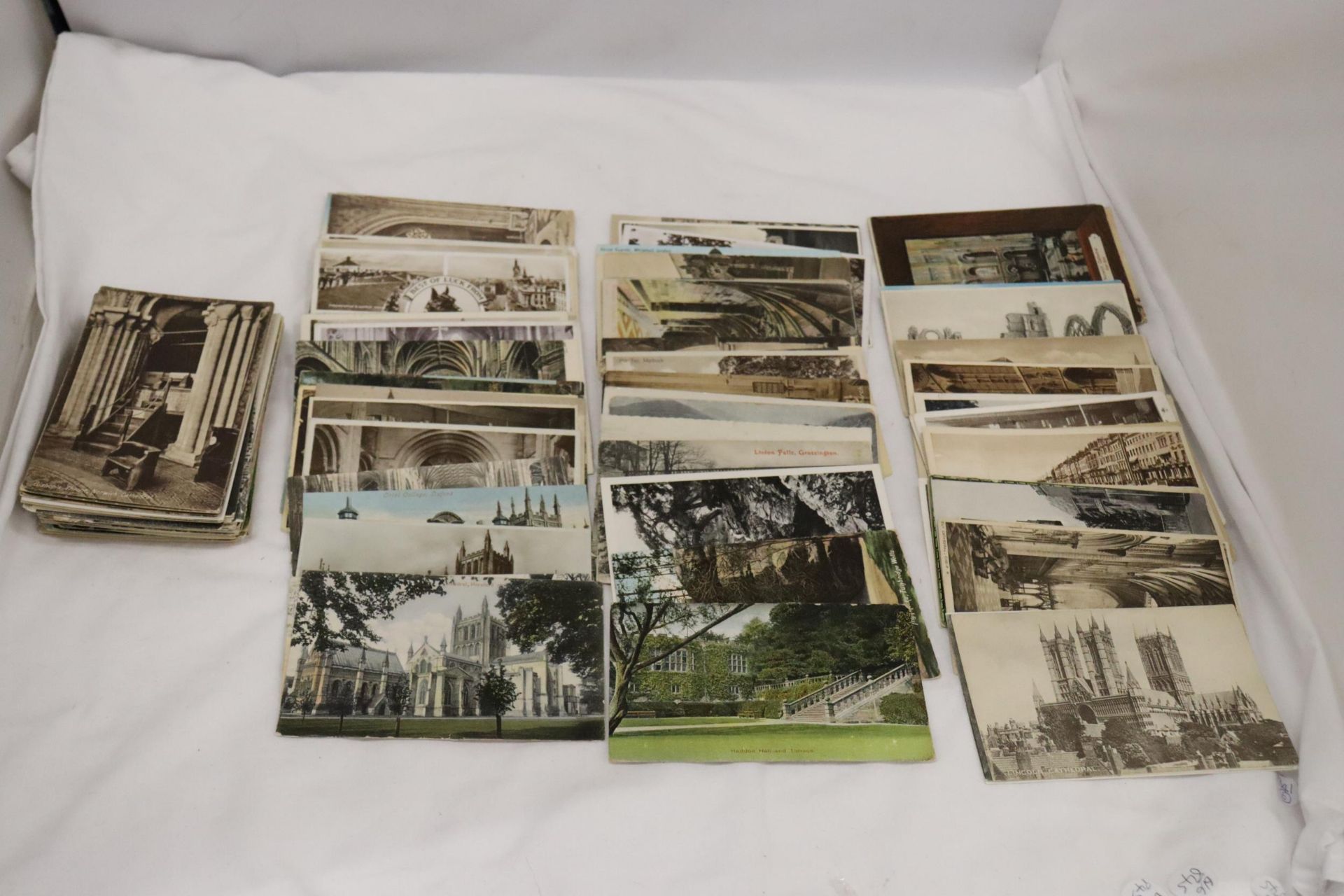 A COLLECTION OF 1920'S POSTCARDS