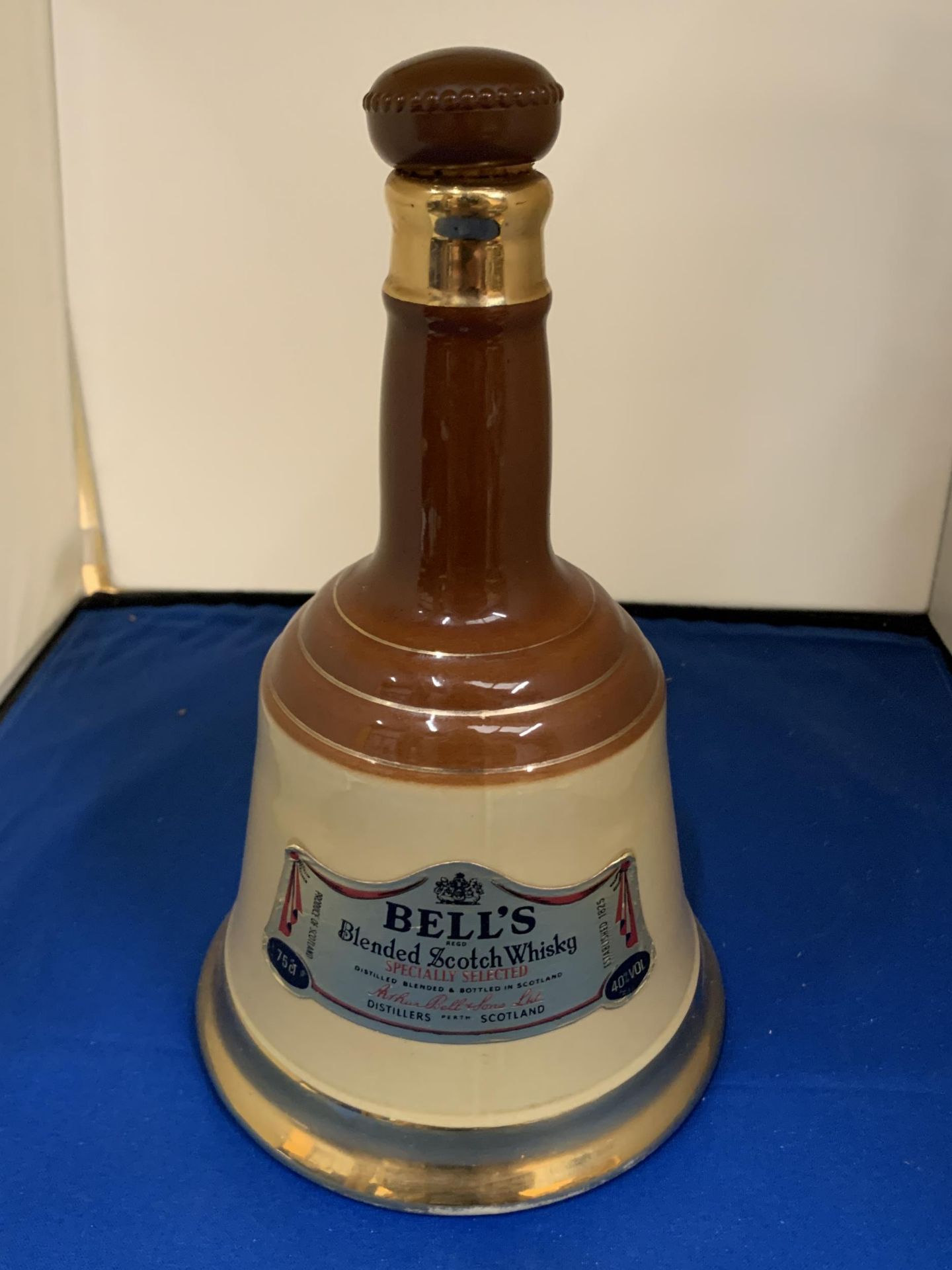 A BELLS CERAMIC BELL OF BLENDED SCOTCH WHISKY (CORK A/F)