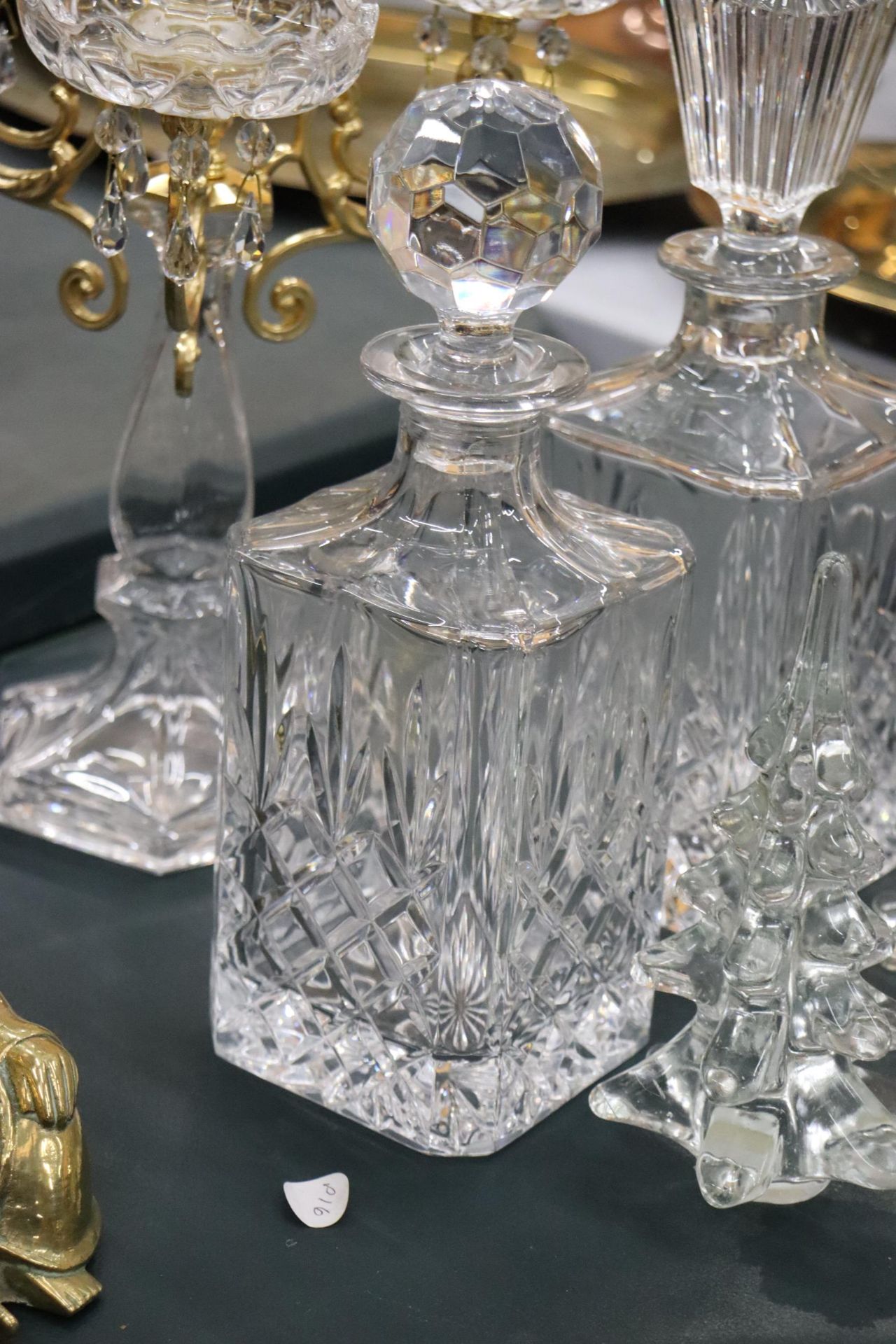 A CRYSTAL AND AND BRASS COLOURED CANDLEARBRA TOGETHER WITH TWO CRYSTAL DECANTERS AND CHRISTMAS - Image 3 of 7