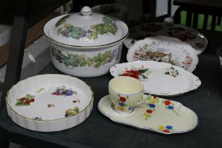 A LARGE ROYAL WORCESTER LIDDED OVEN DISH, WEDGWOOD FLAN DISH, ROYAL ALBERT 'VILLAGE GREEN' DESSERT