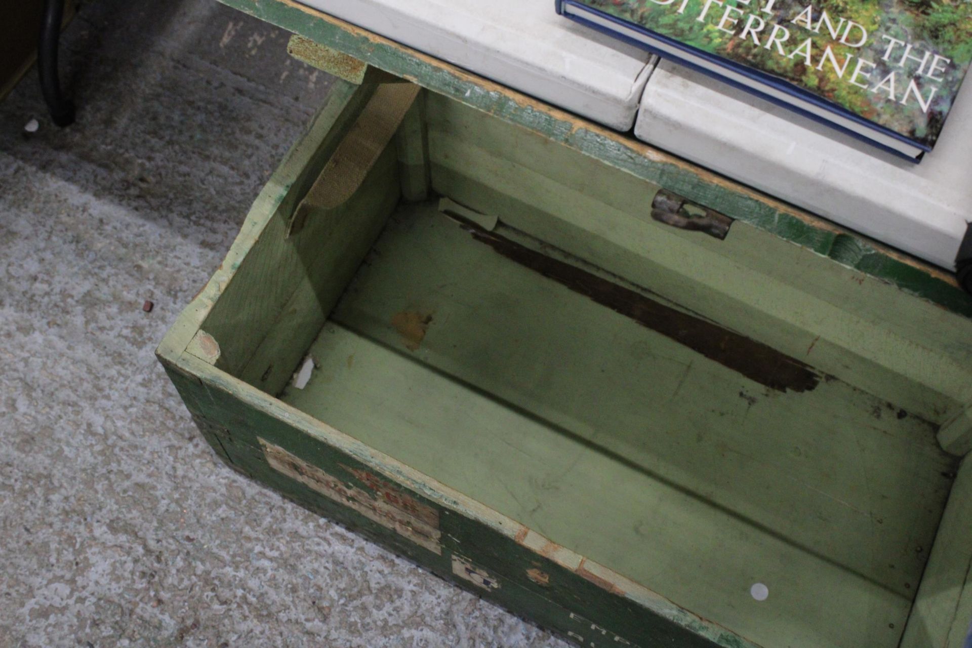 A WOODEN MILITARY TRAVEL TRUNK, 'EMPRESS OF AUSTRALIA', HEIGHT 36 CM, LENGTH 80 CM, DEPTH 44 CM - Image 3 of 3
